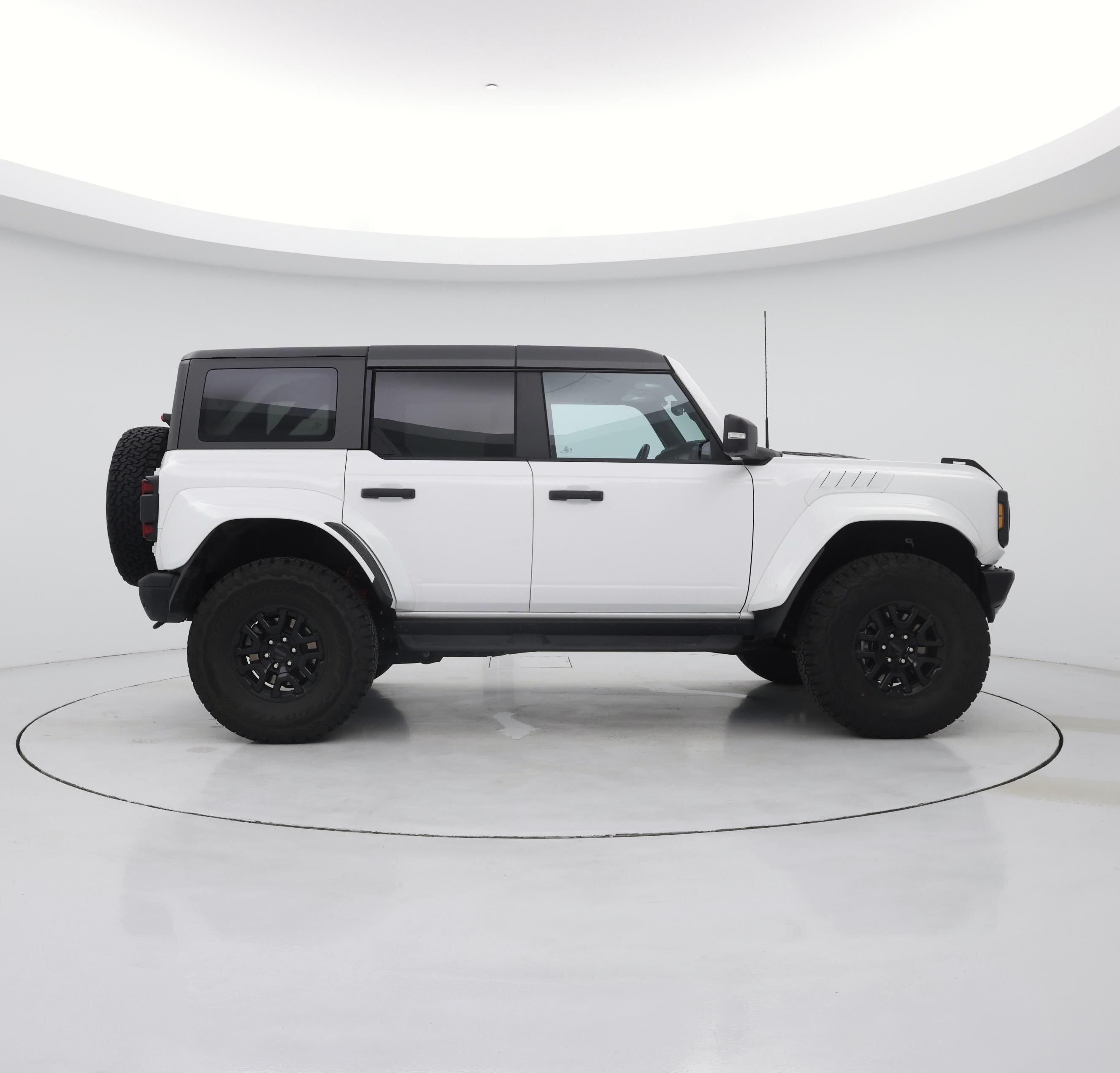 Thumbnail: 2024 Ford Bronco - 7