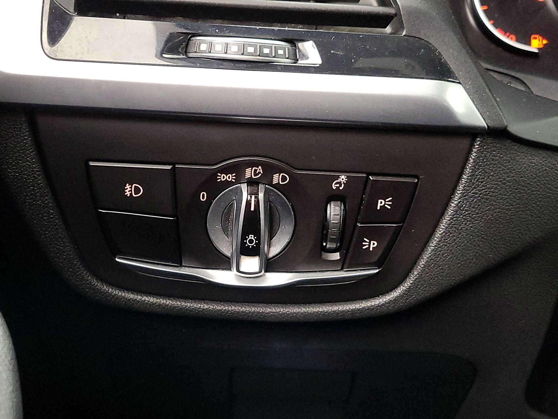 Thumbnail: 2019 BMW X3 - 13
