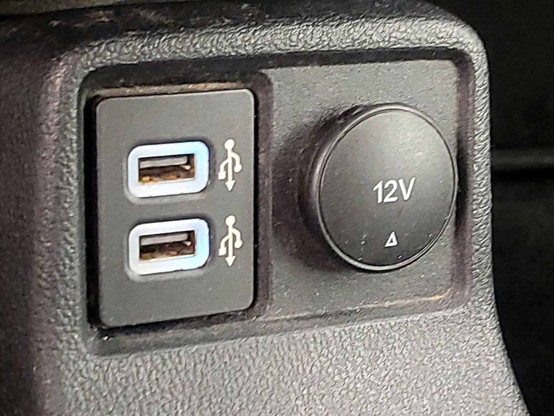 Thumbnail: 2020 Ford Transit Series - 19