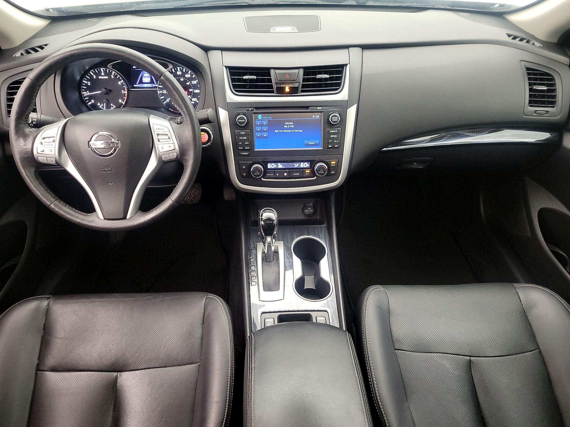 Thumbnail: 2016 Nissan Altima - 9