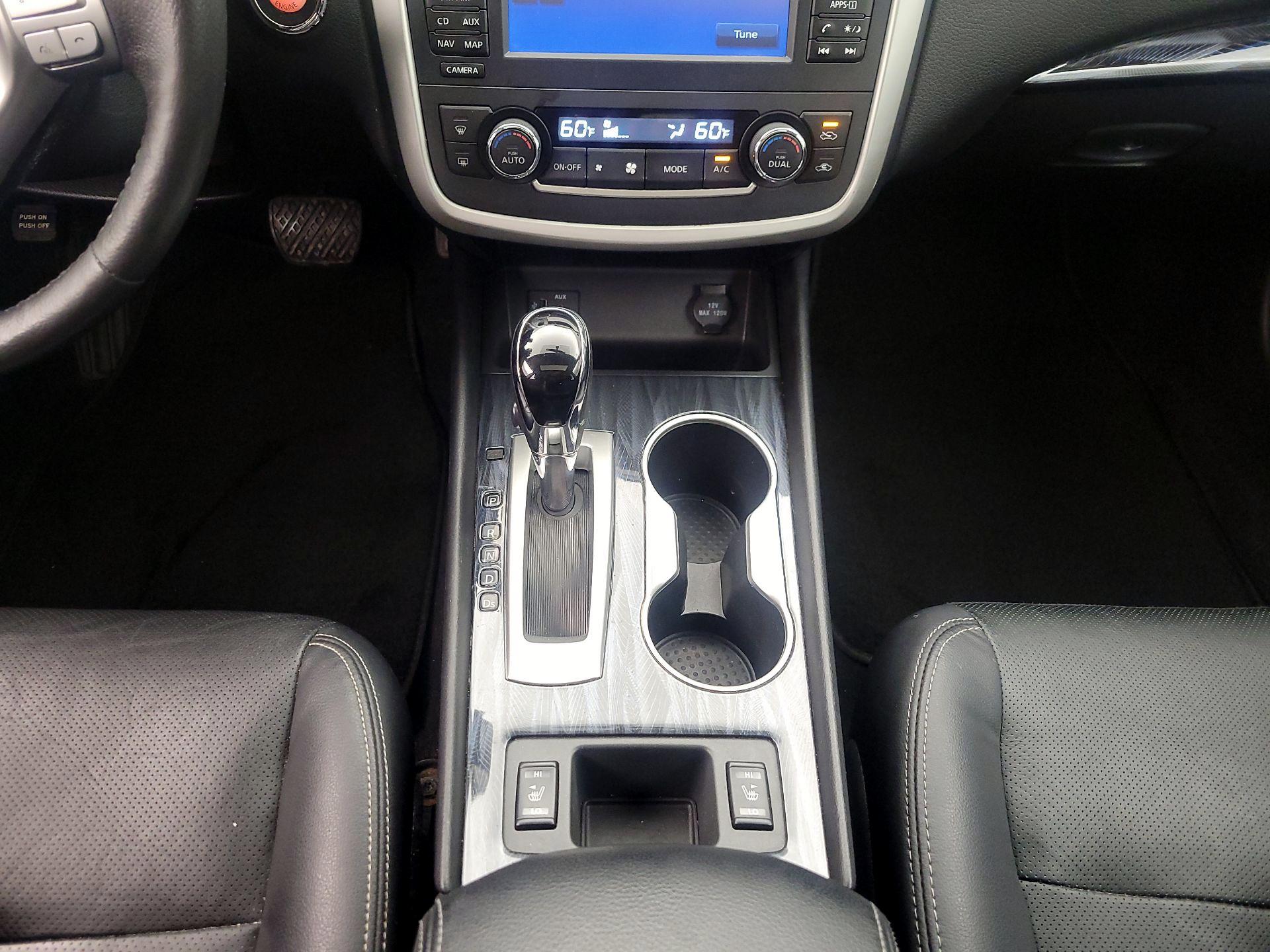 Thumbnail: 2016 Nissan Altima - 18
