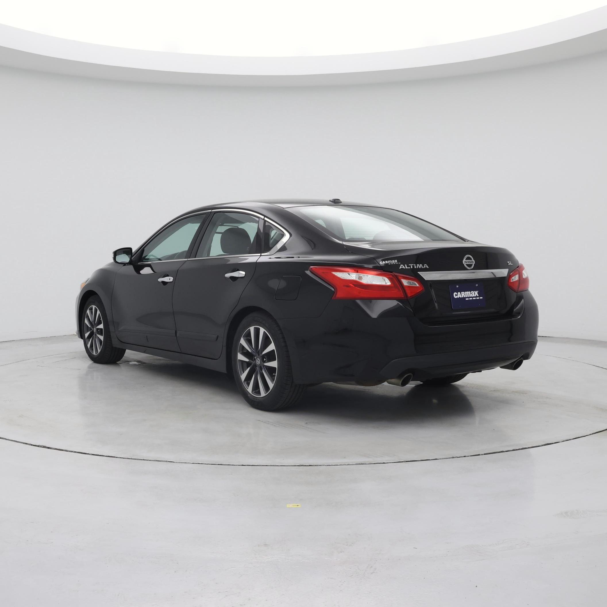 Thumbnail: 2016 Nissan Altima - 2