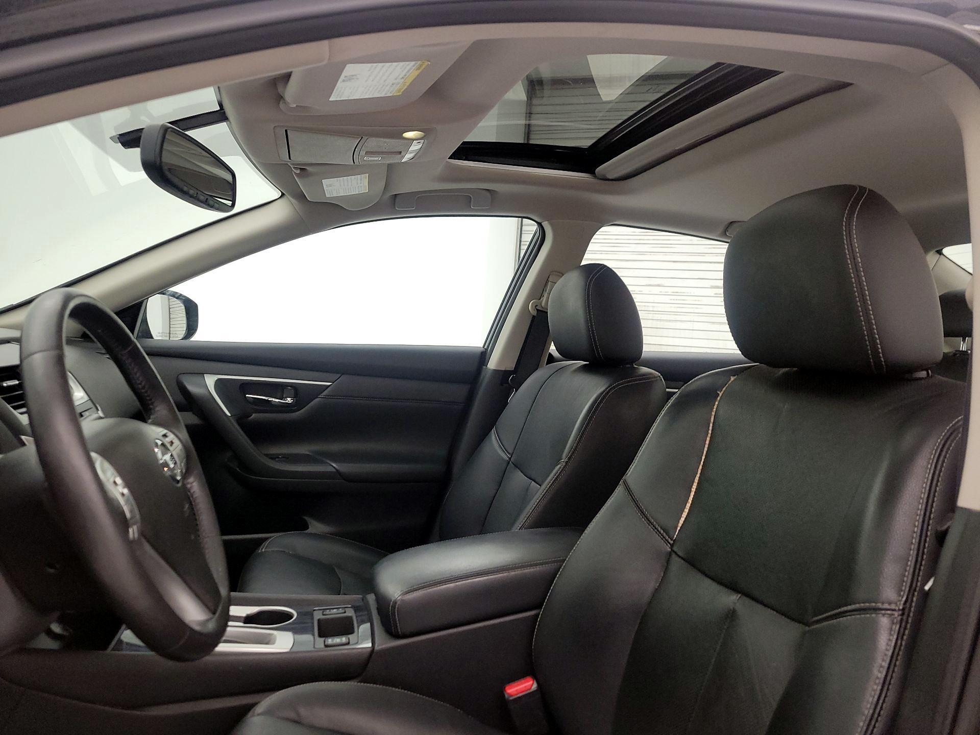 Thumbnail: 2016 Nissan Altima - 20