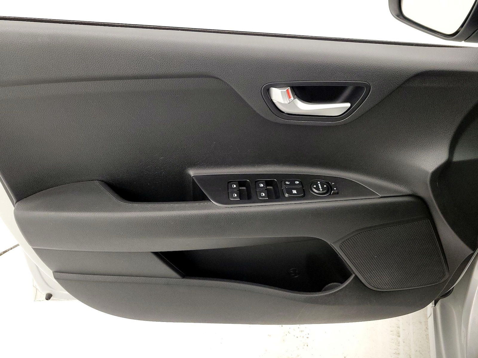 2023 Kia Rio LX - Photo 13
