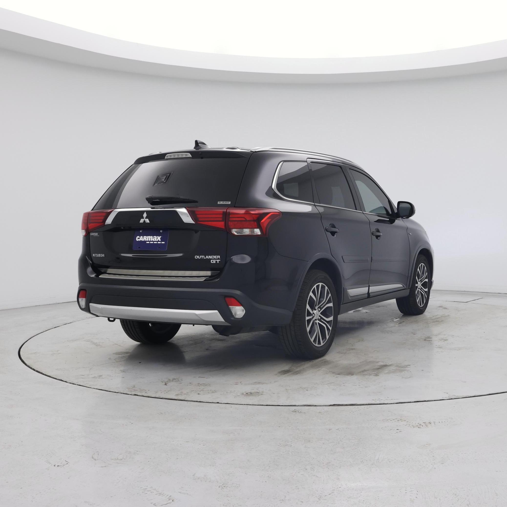 Thumbnail: 2017 Mitsubishi Outlander - 8