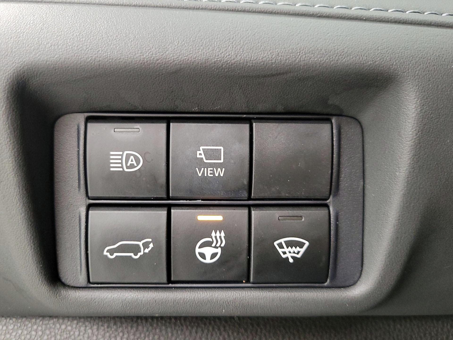 Thumbnail: 2021 Toyota Highlander - 13