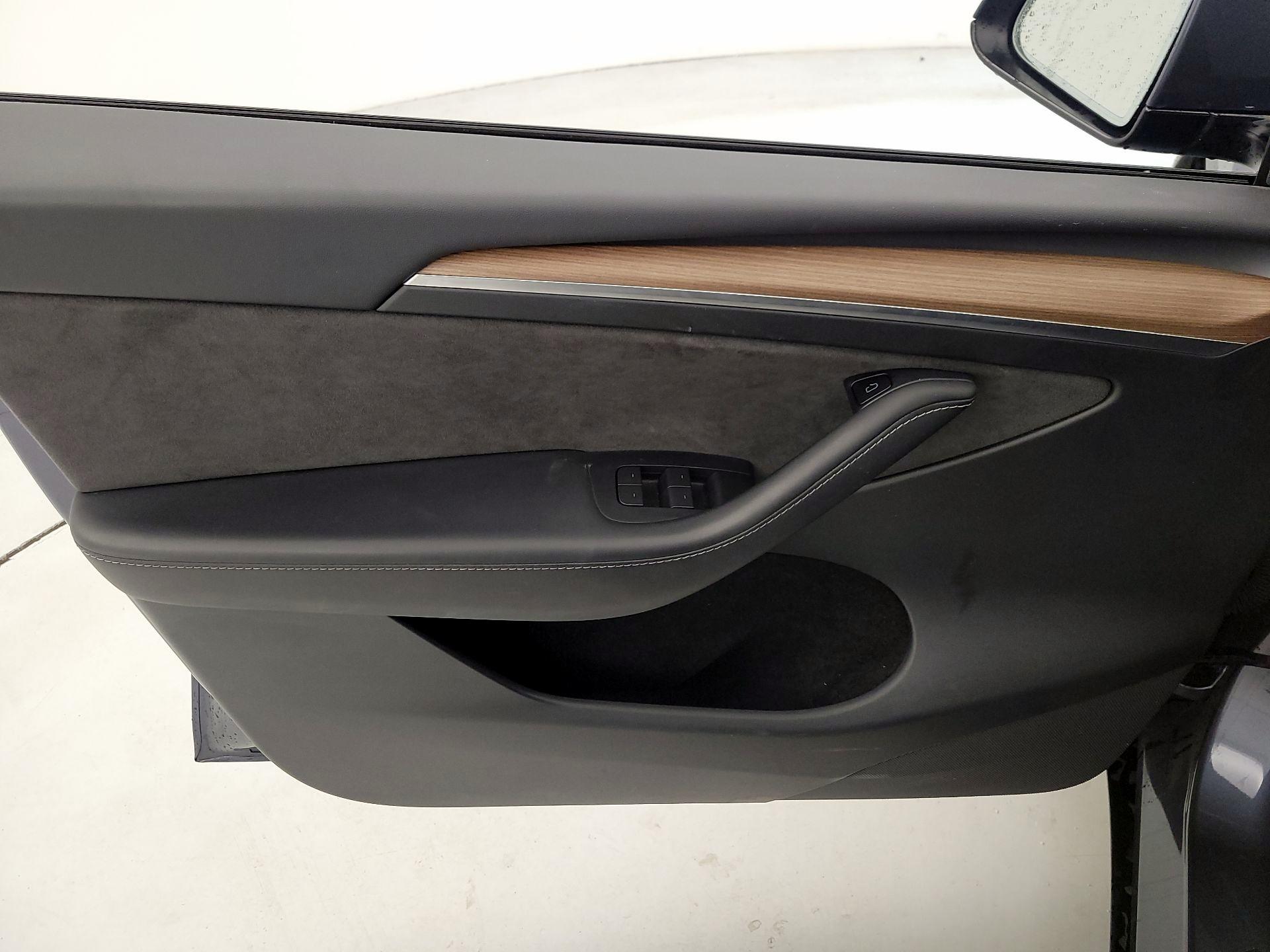 Thumbnail: 2023 Tesla Model Y - 12