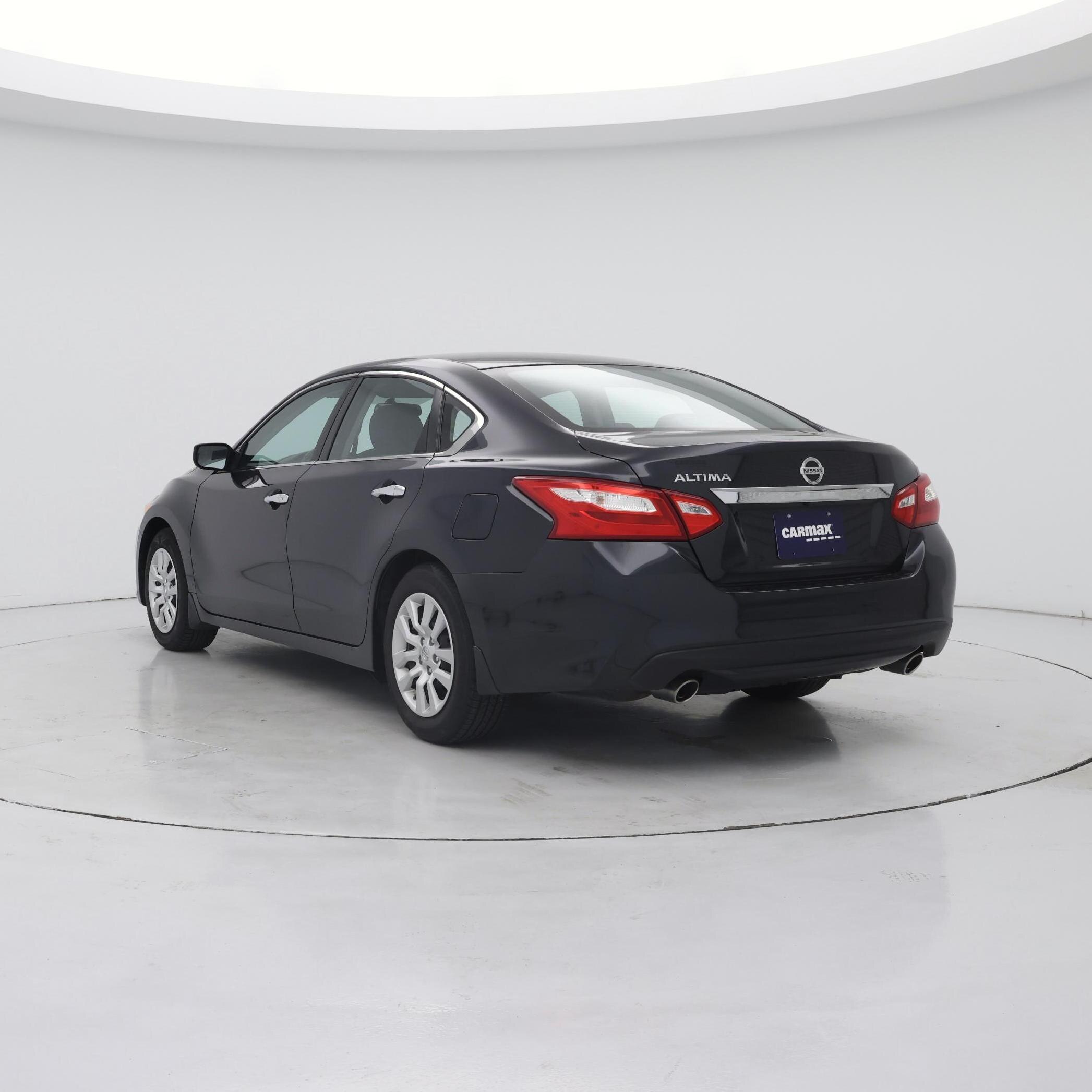 Thumbnail: 2016 Nissan Altima - 2