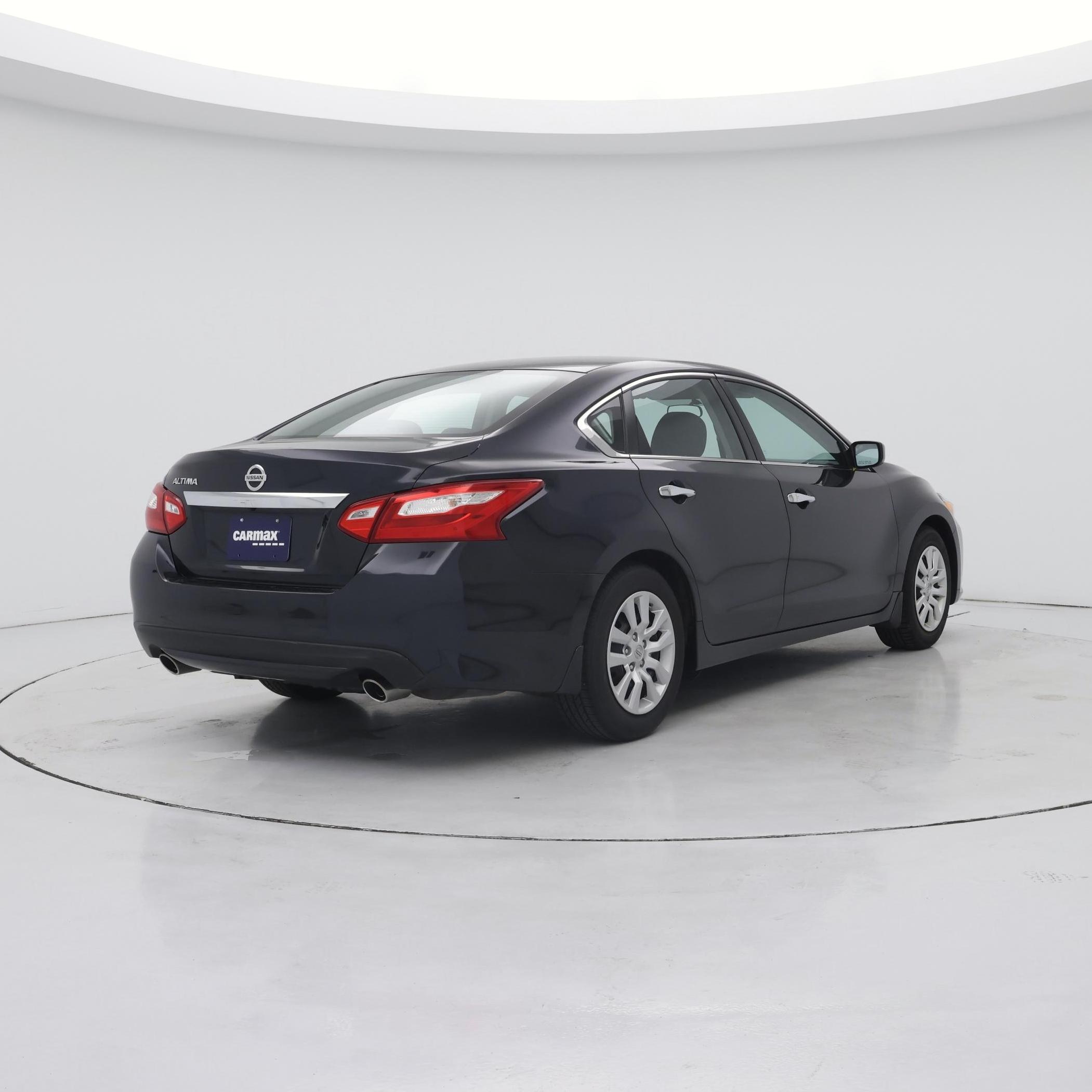 Thumbnail: 2016 Nissan Altima - 8