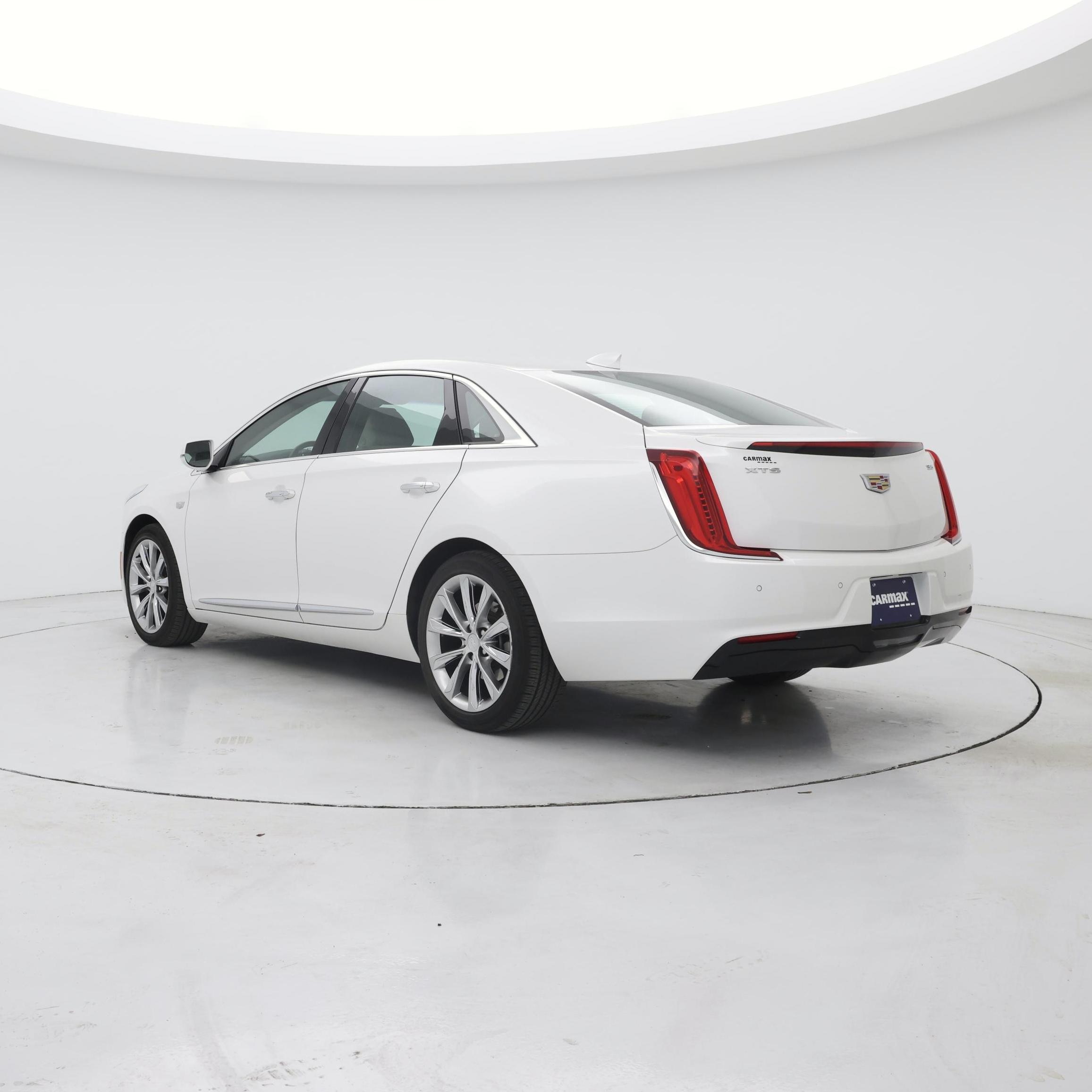 Thumbnail: 2018 Cadillac XTS - 2
