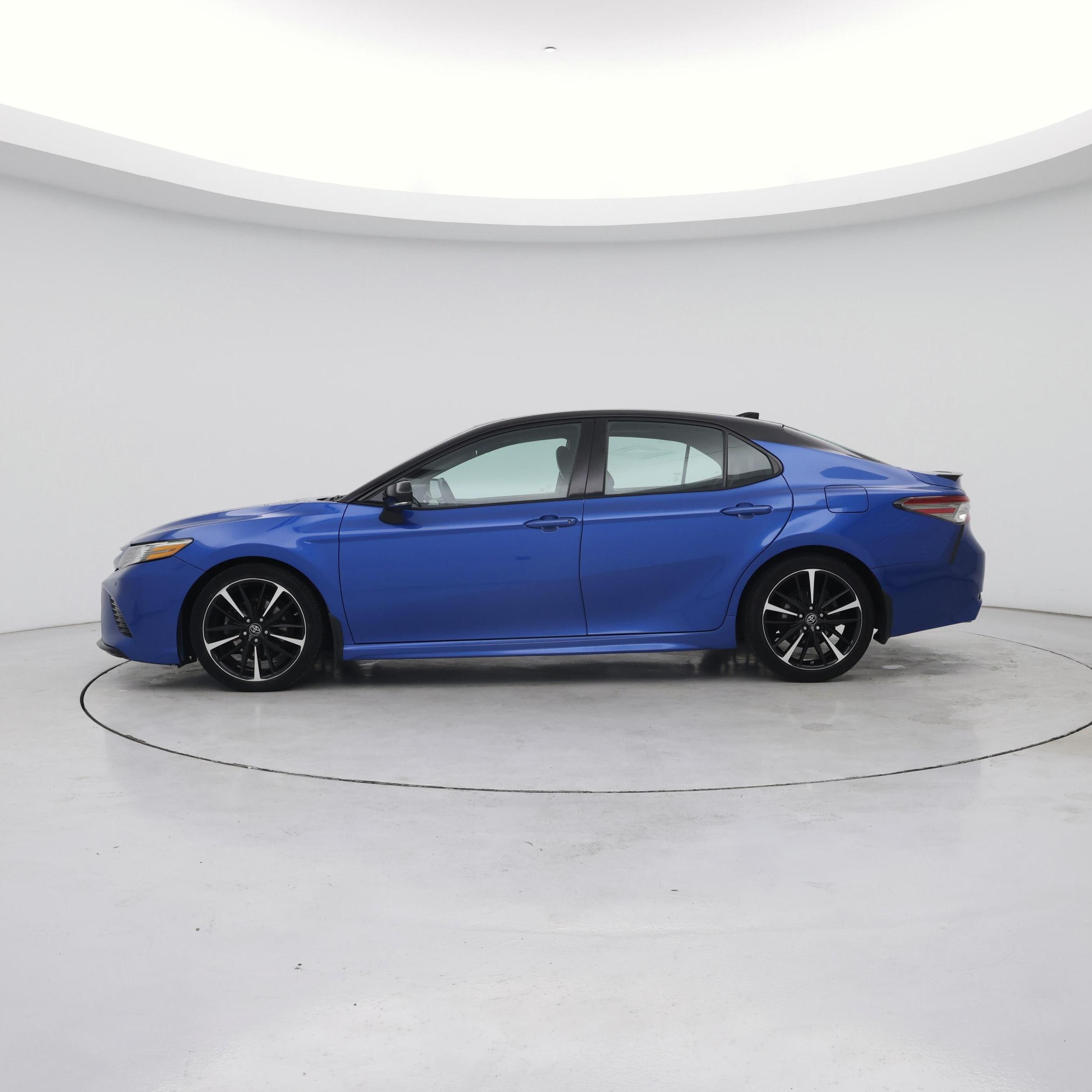 Thumbnail: 2018 Toyota Camry - 3