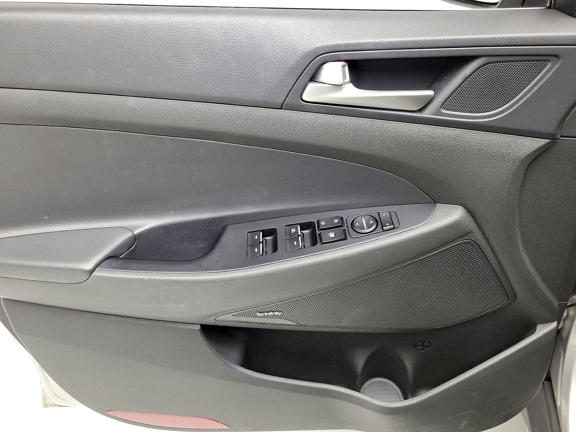 Thumbnail: 2020 Hyundai Tucson - 12