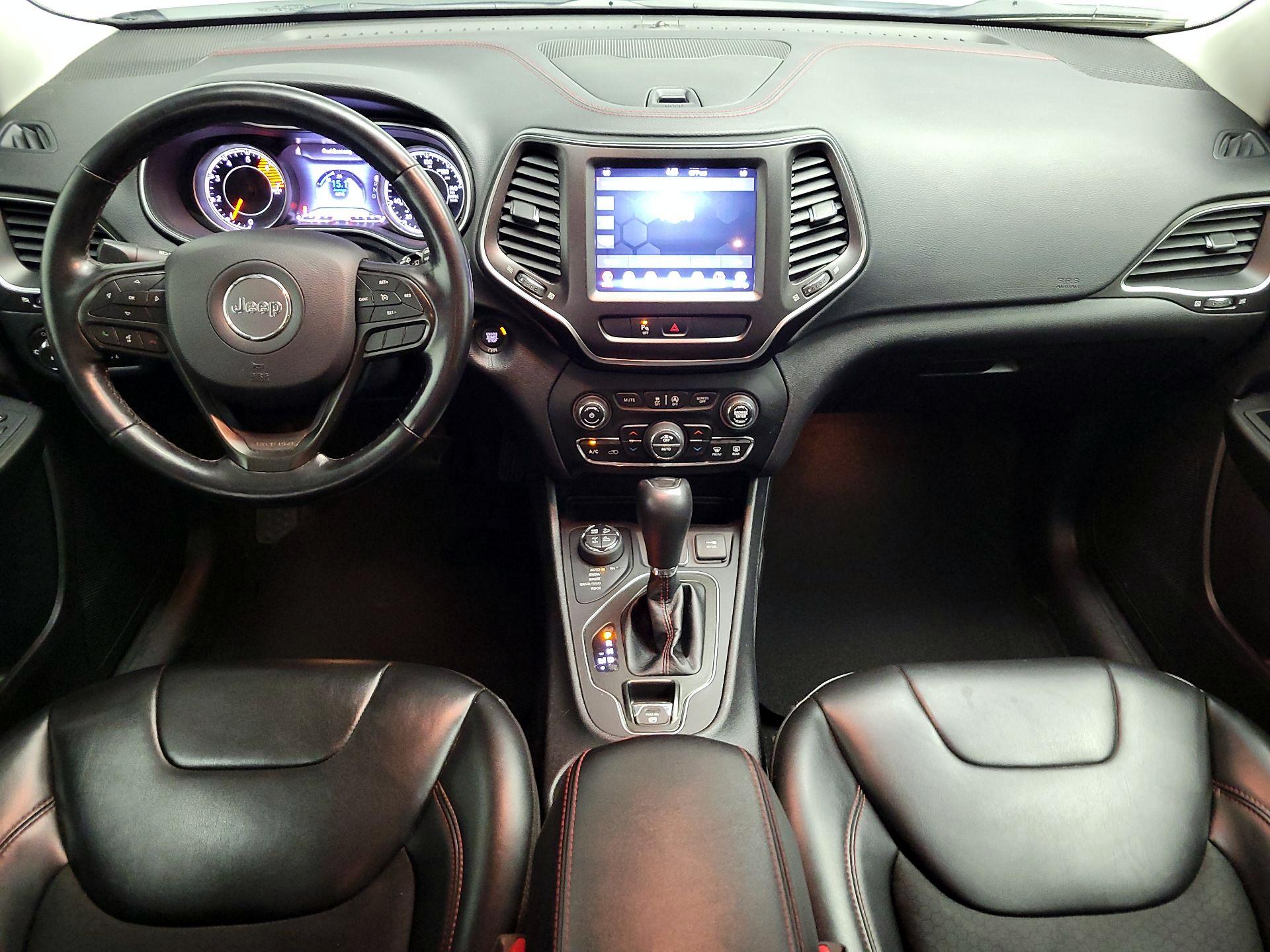 Thumbnail: 2020 Jeep Cherokee - 9