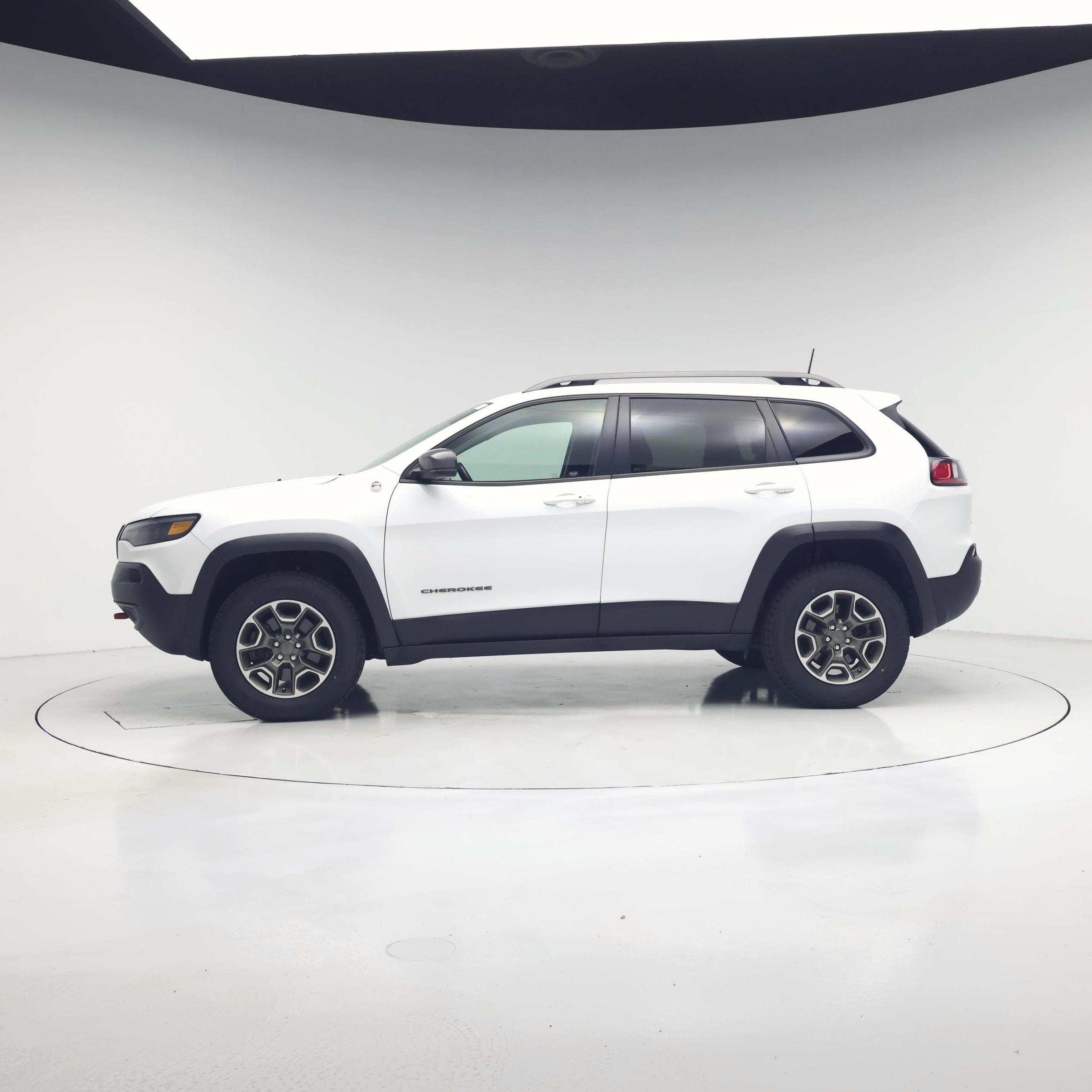 Thumbnail: 2020 Jeep Cherokee - 3