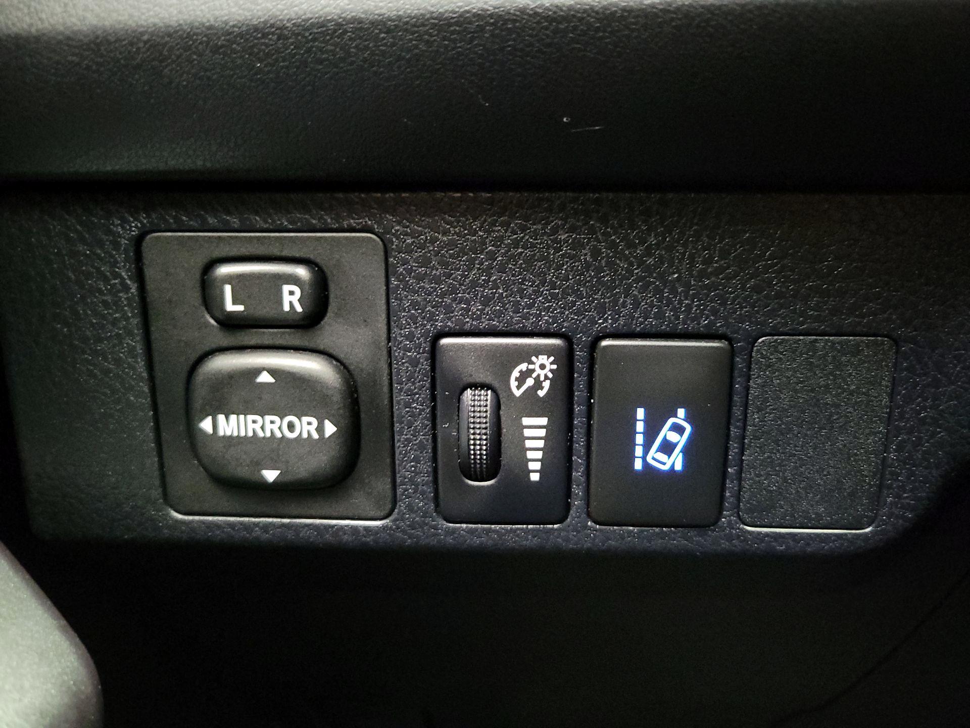 Thumbnail: 2017 Toyota RAV4 - 13