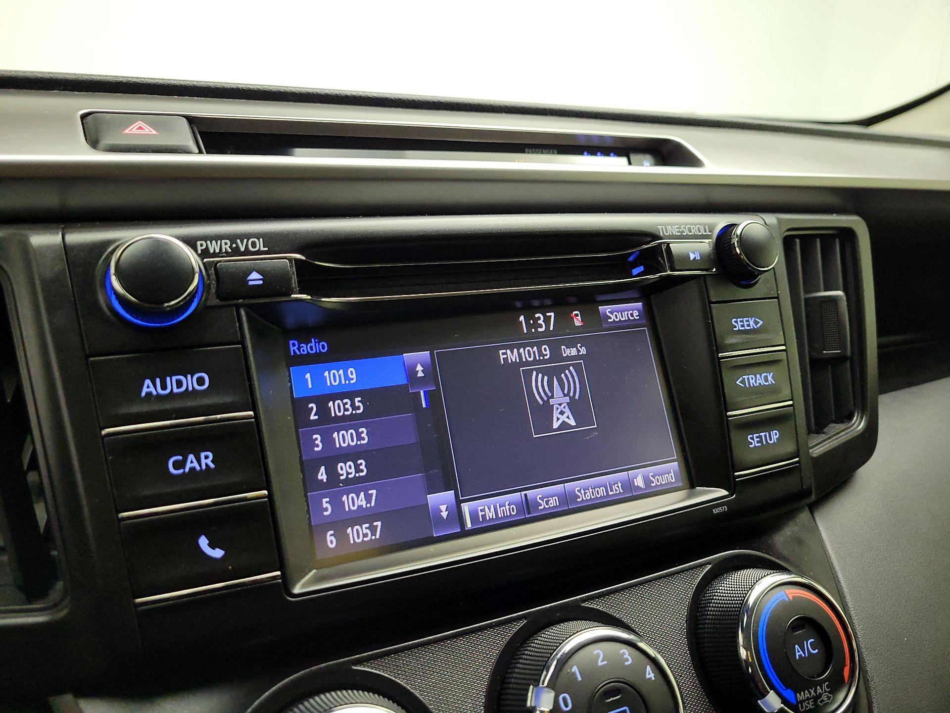 Thumbnail: 2017 Toyota RAV4 - 15