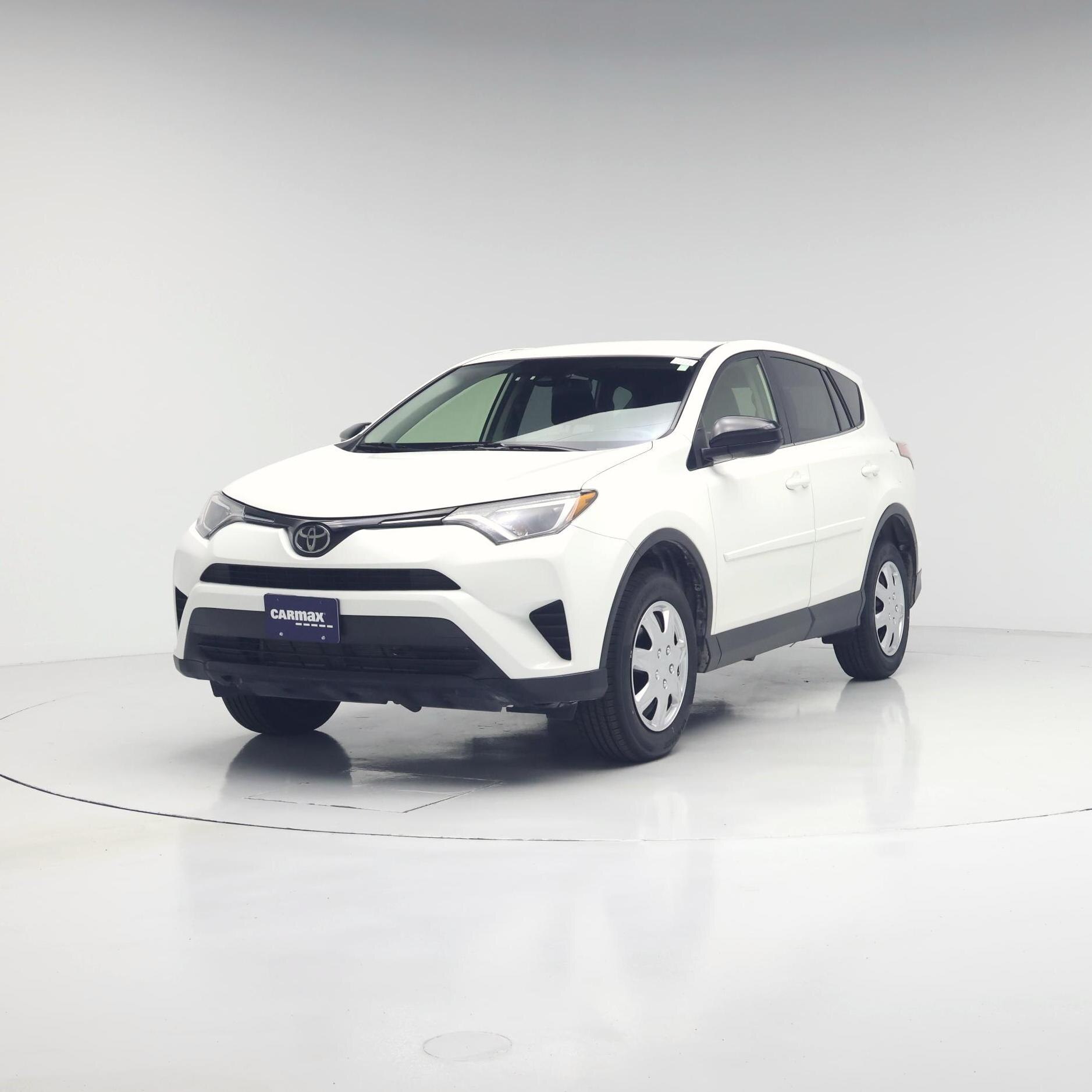 Thumbnail: 2017 Toyota RAV4 - 4