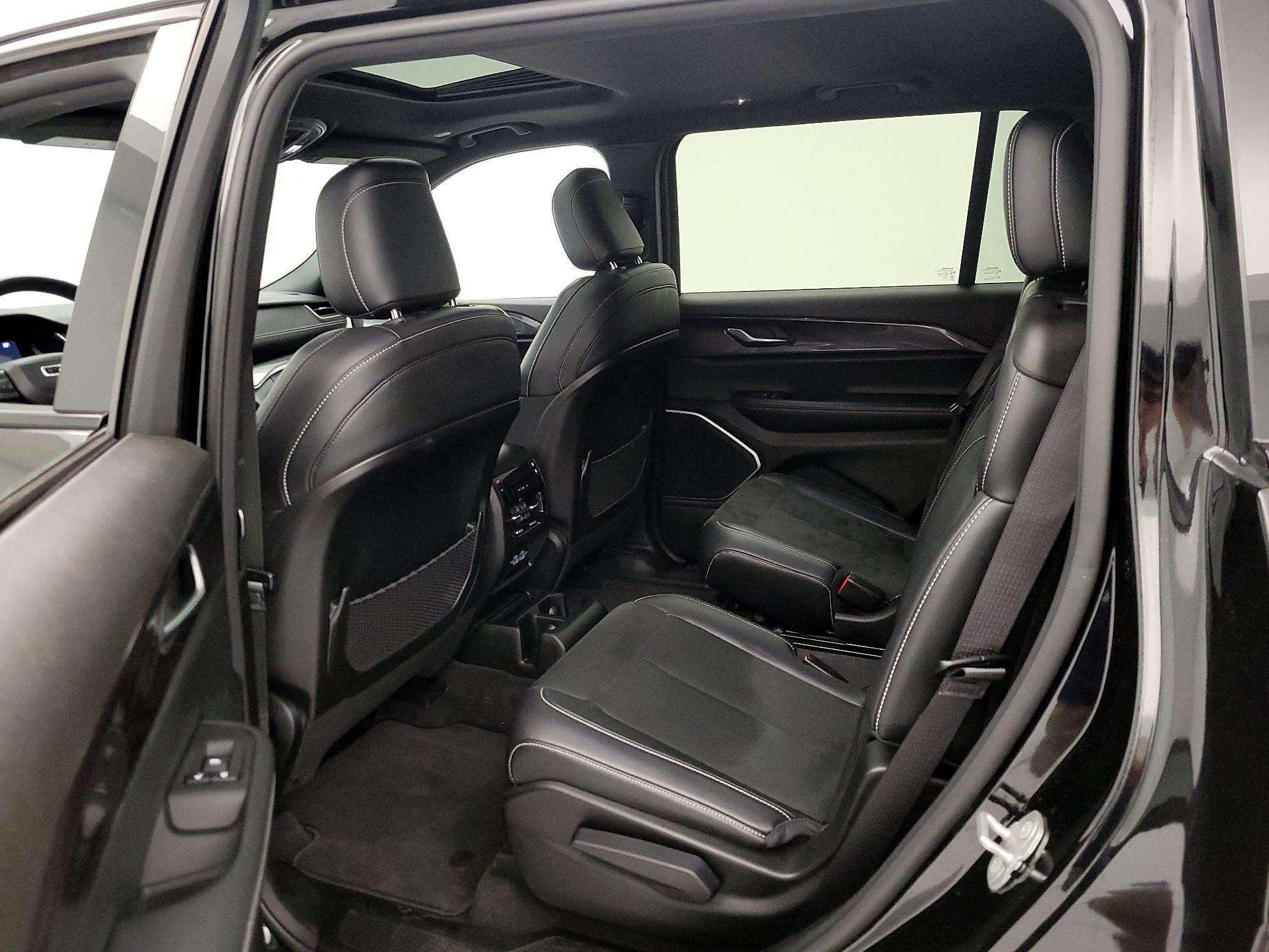 Thumbnail: 2021 Jeep Grand Cherokee L - 20