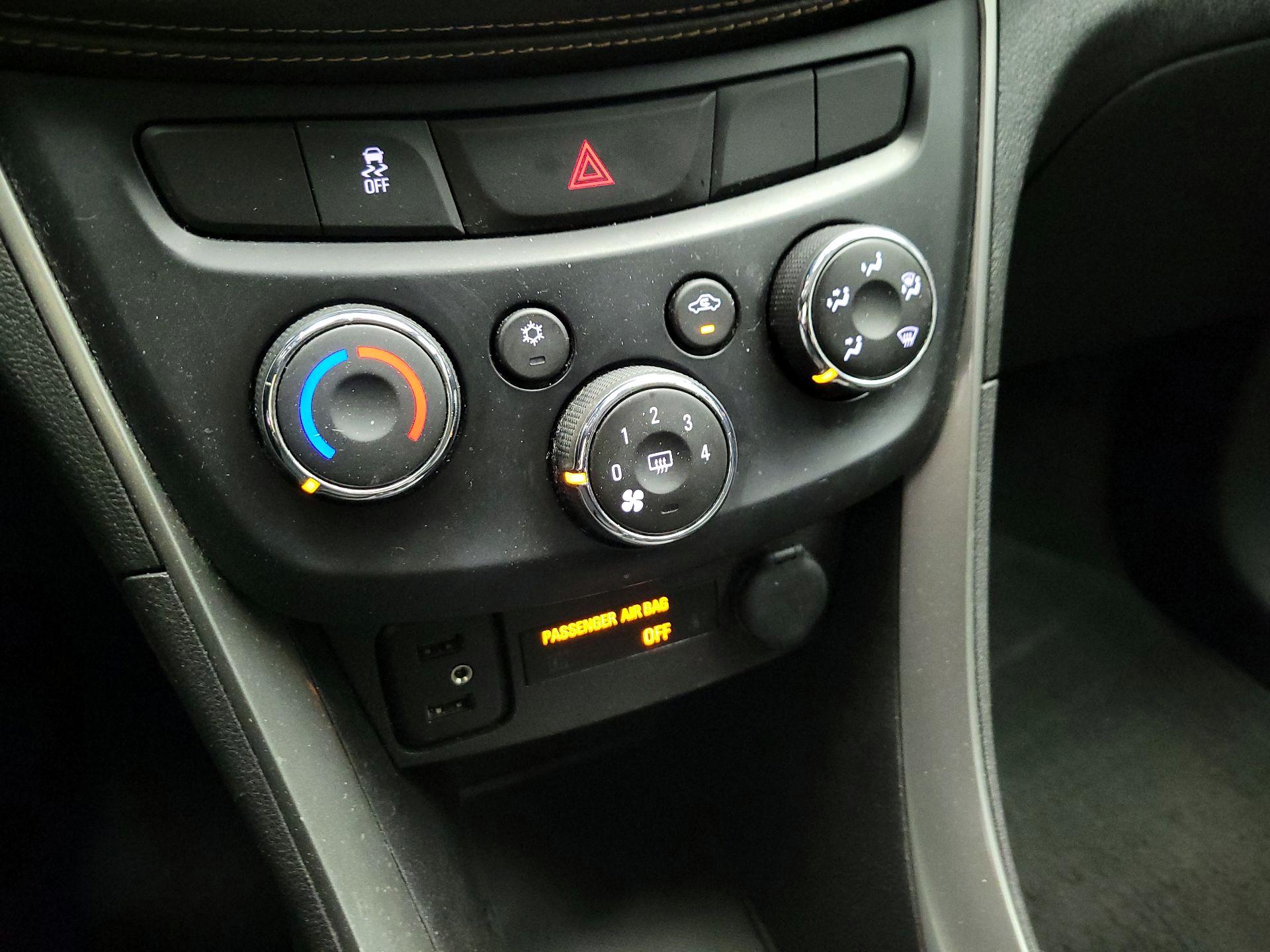 Thumbnail: 2018 Chevrolet Trax - 15