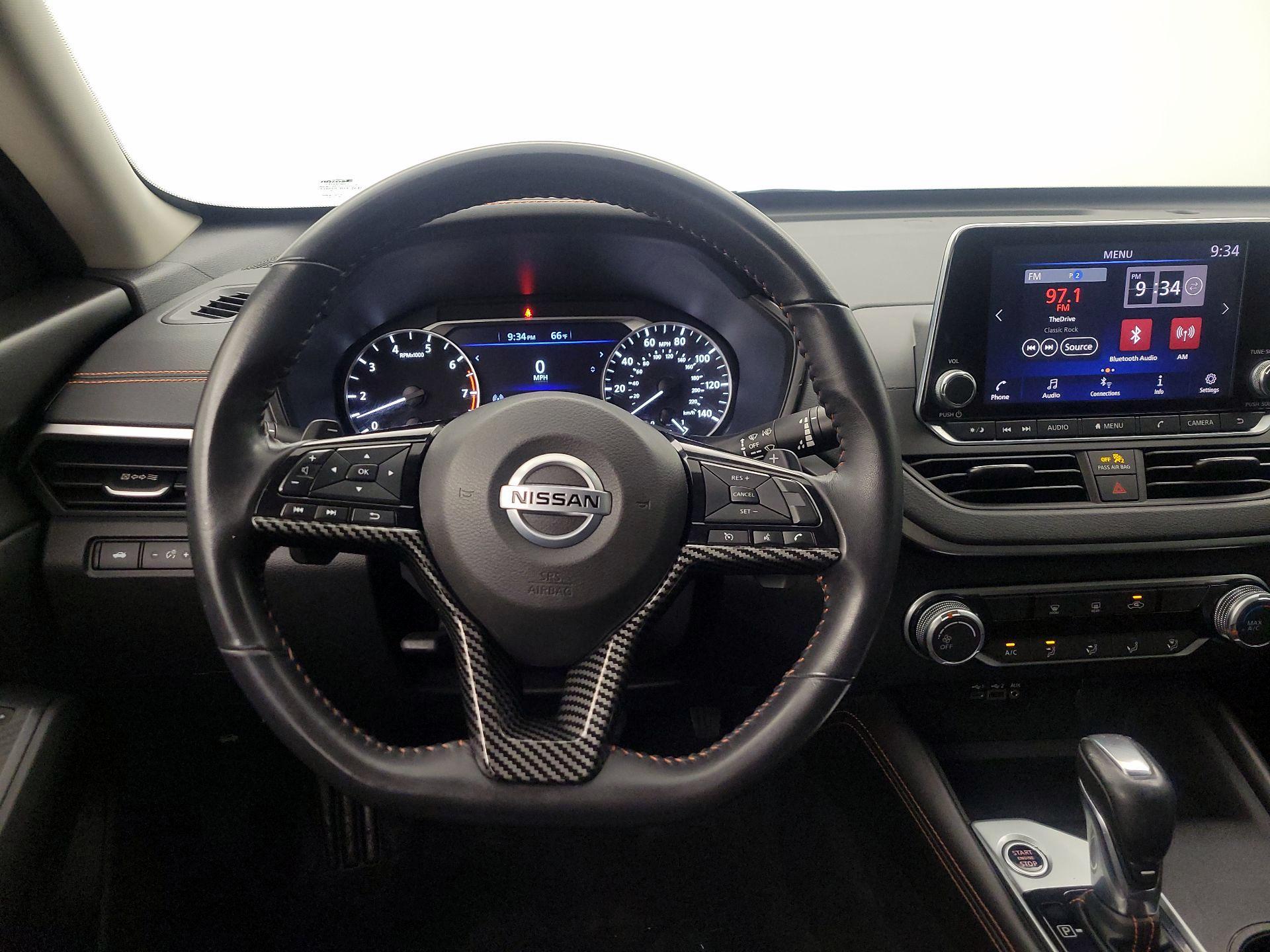 Thumbnail: 2020 Nissan Altima - 10