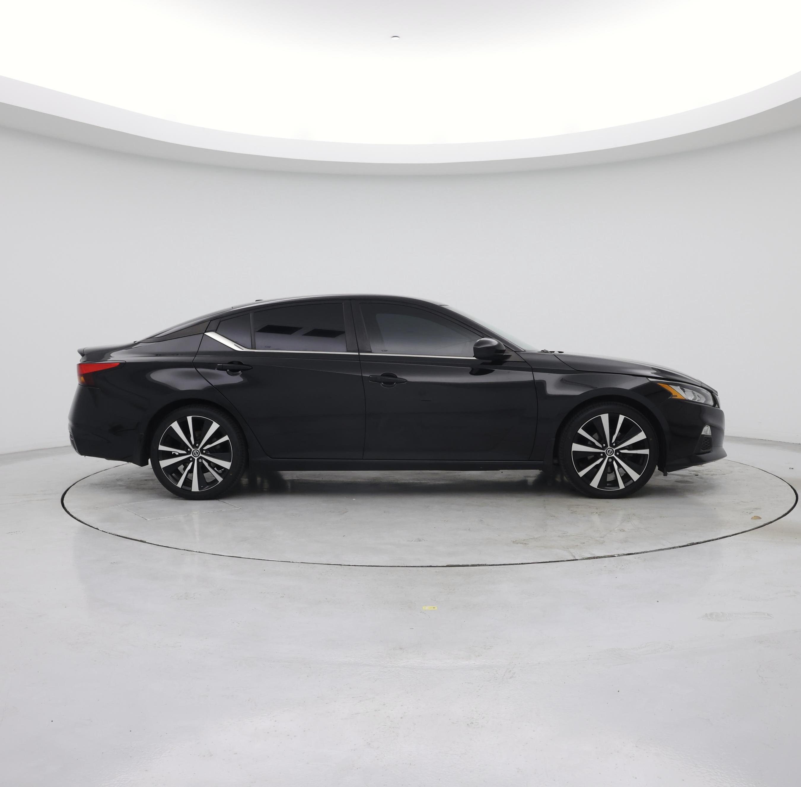 Thumbnail: 2020 Nissan Altima - 7