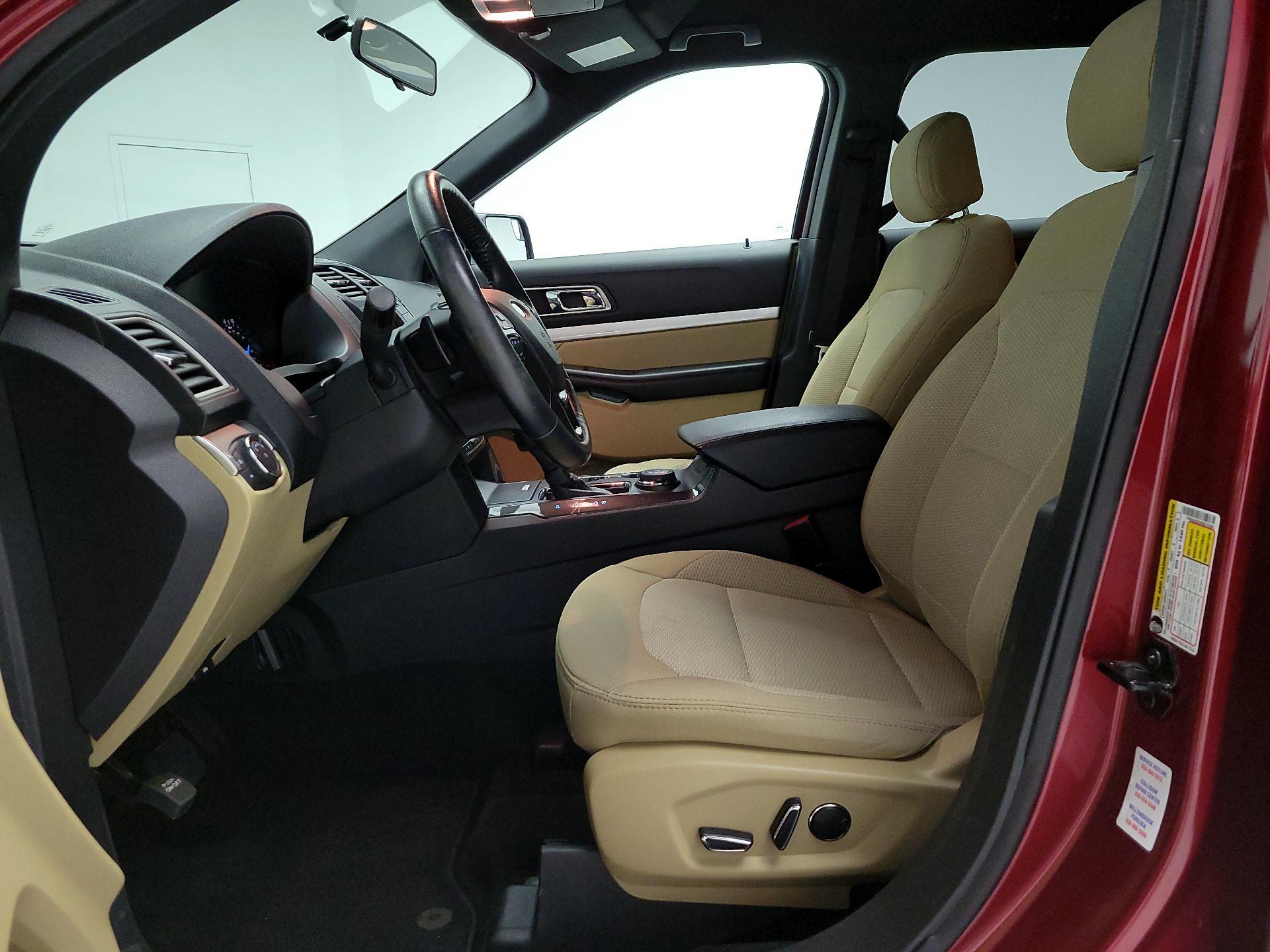Thumbnail: 2017 Ford Explorer - 11