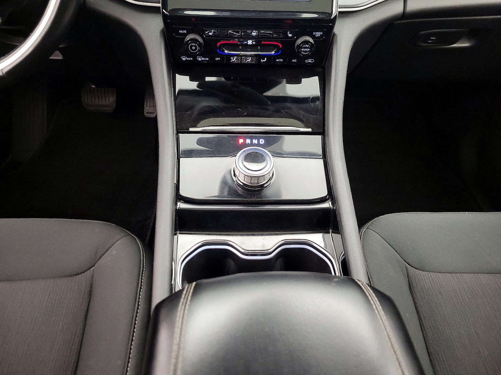 2021 Jeep Grand Cherokee L Laredo - Photo 18