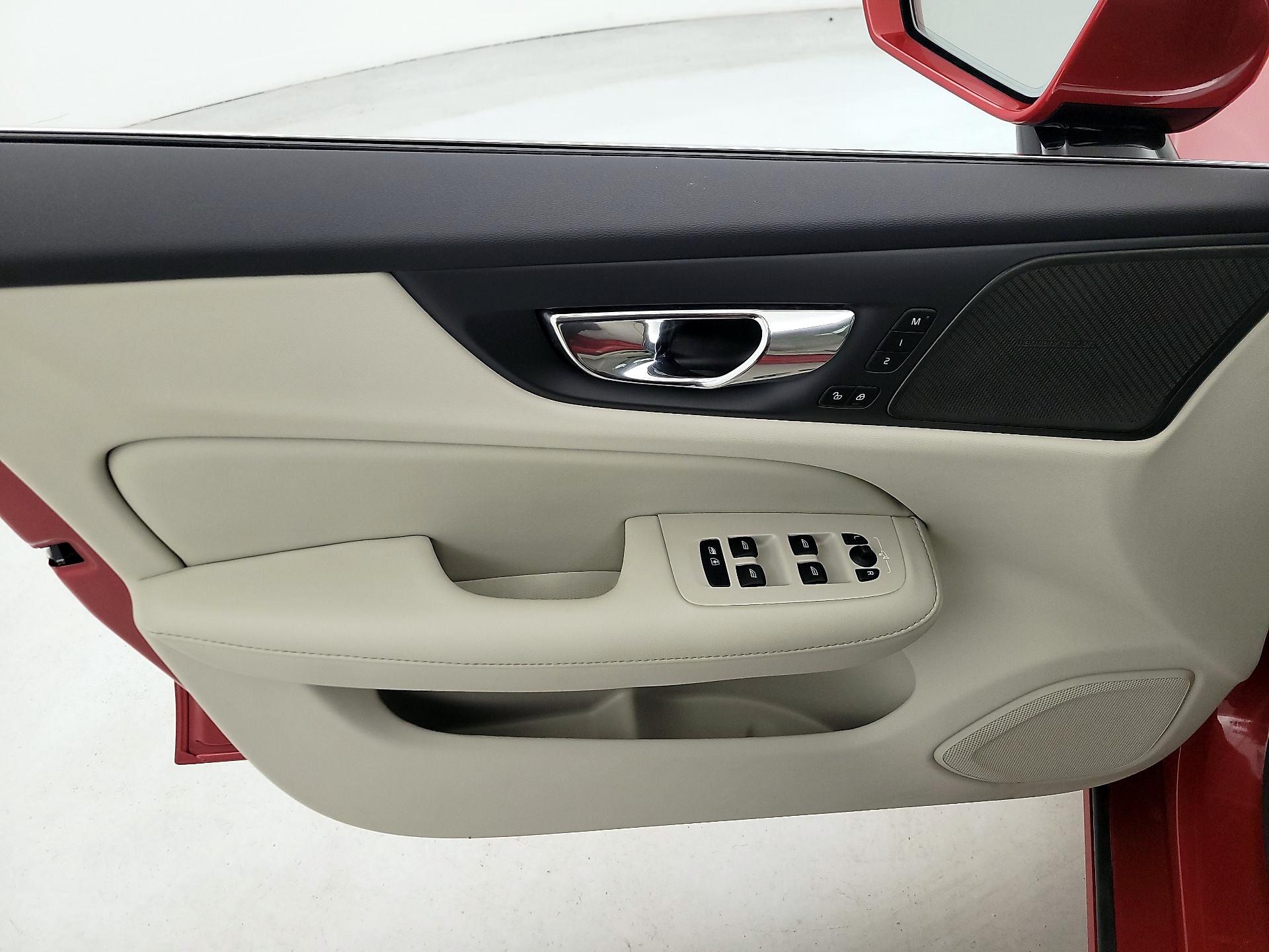 Thumbnail: 2020 Volvo S60 - 12