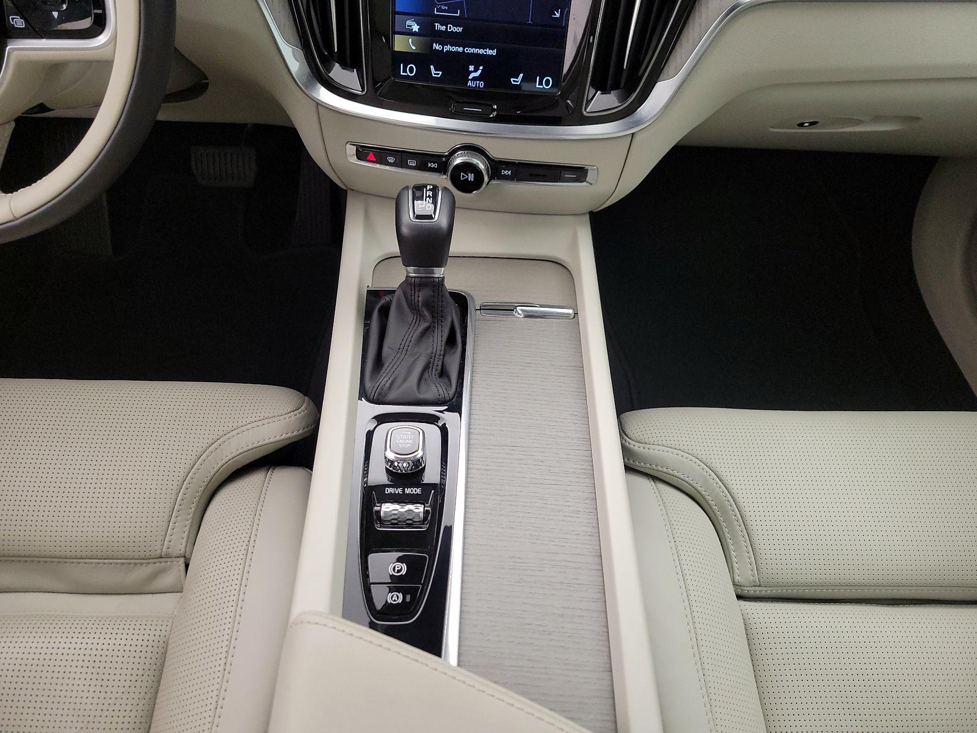 Thumbnail: 2020 Volvo S60 - 18