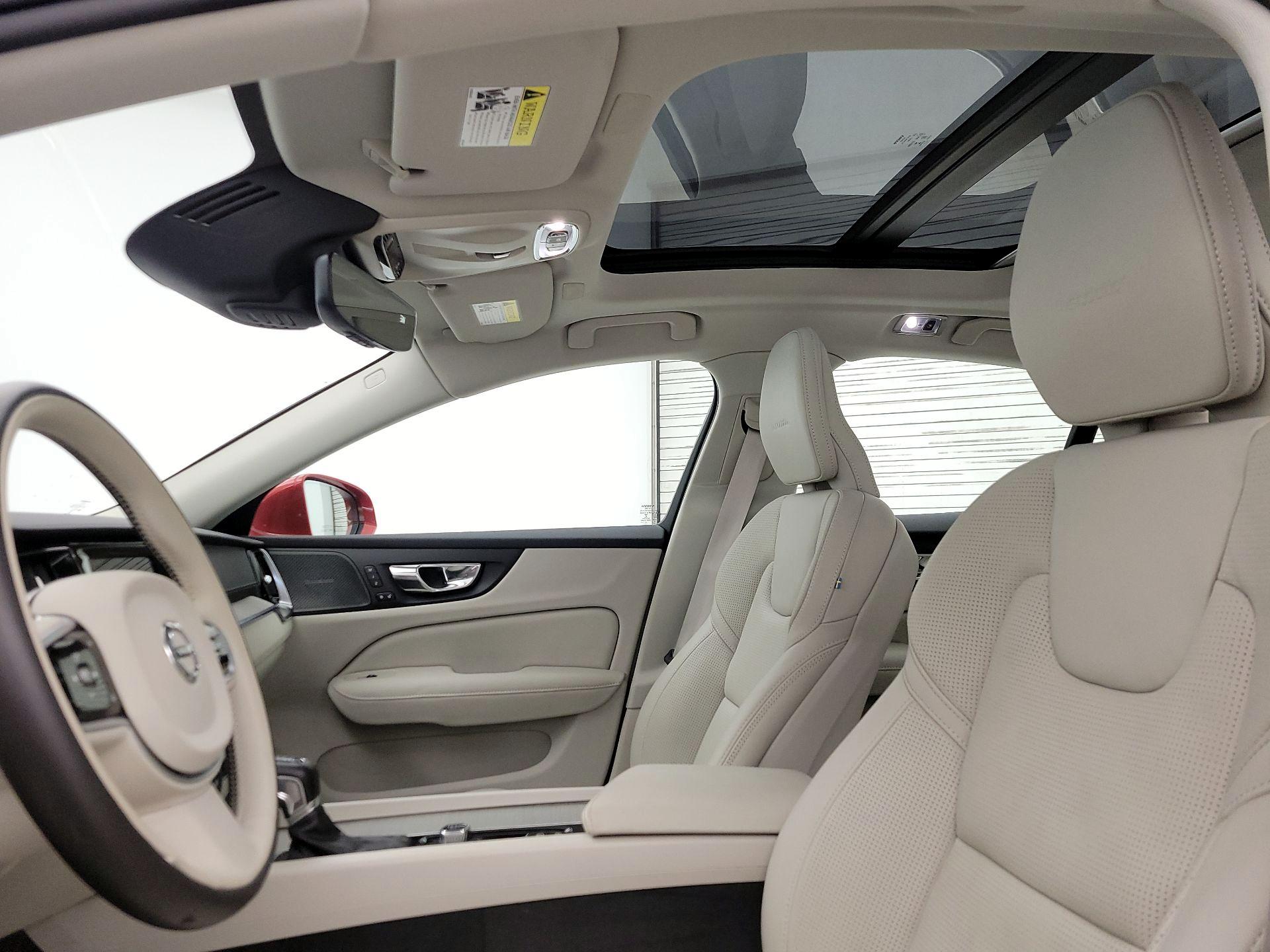 Thumbnail: 2020 Volvo S60 - 19