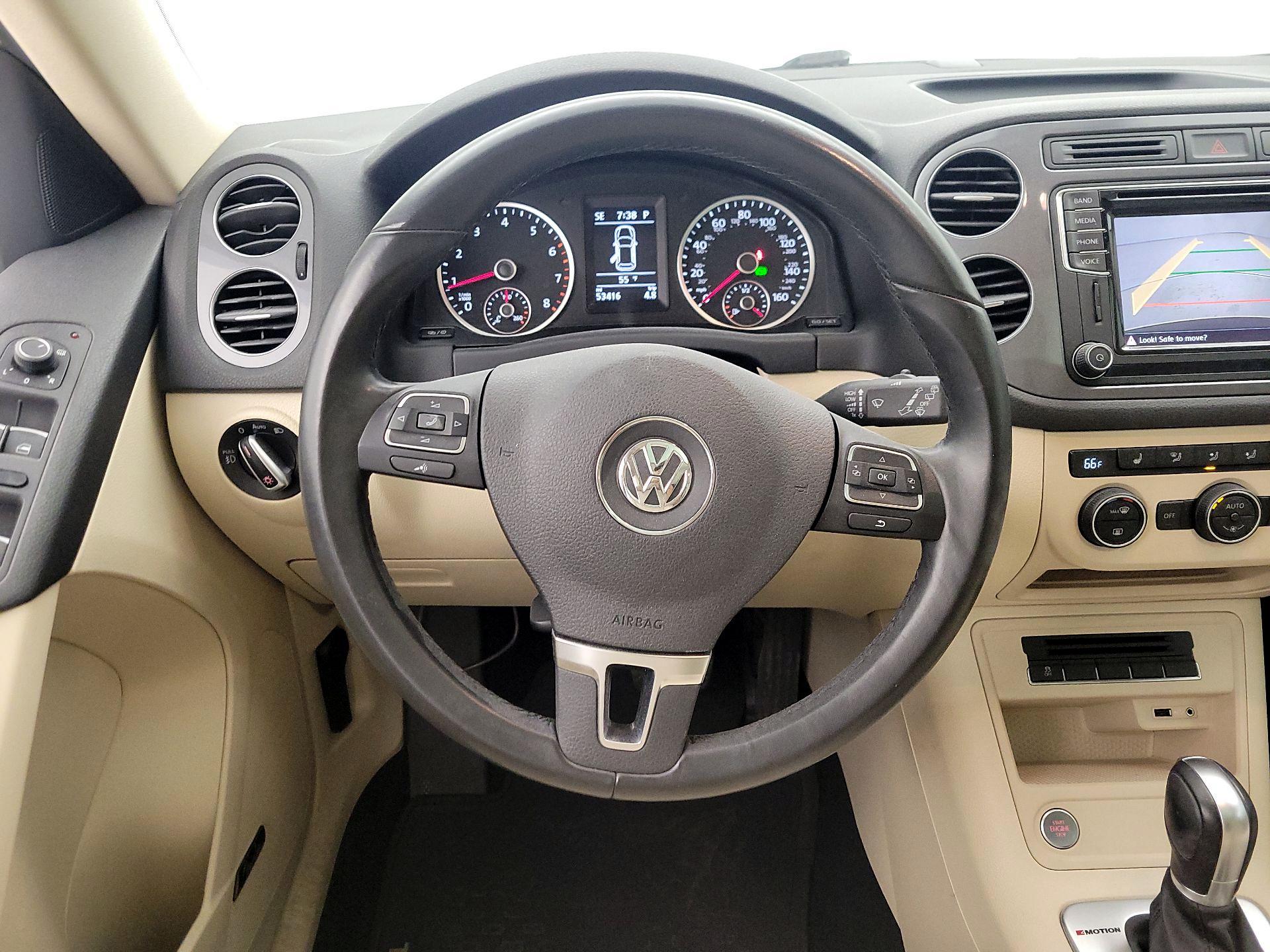 Thumbnail: 2017 Volkswagen Tiguan - 10
