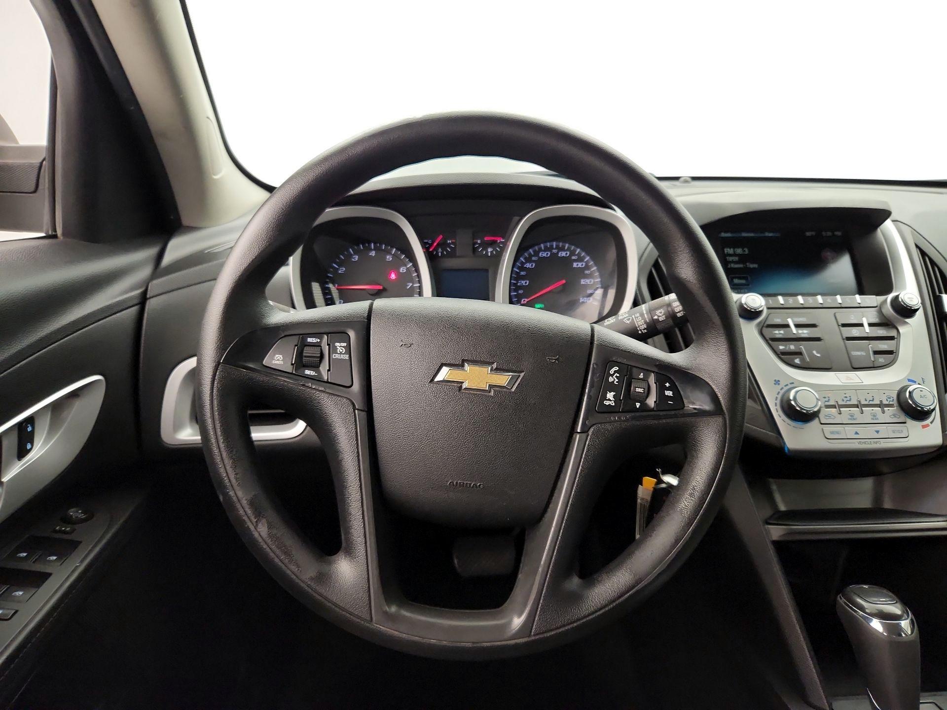 Thumbnail: 2017 Chevrolet Equinox - 10