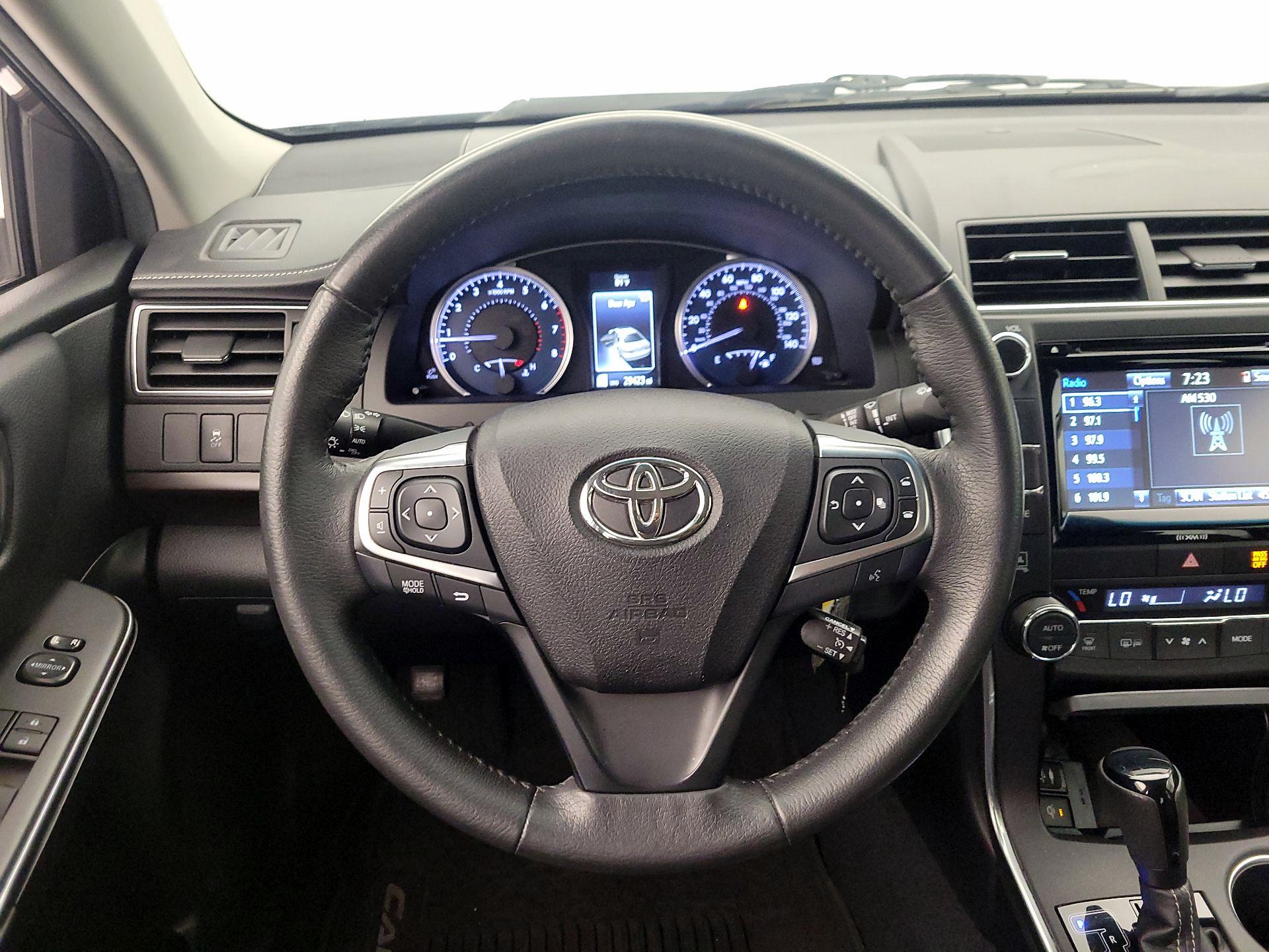 Thumbnail: 2017 Toyota Camry - 10