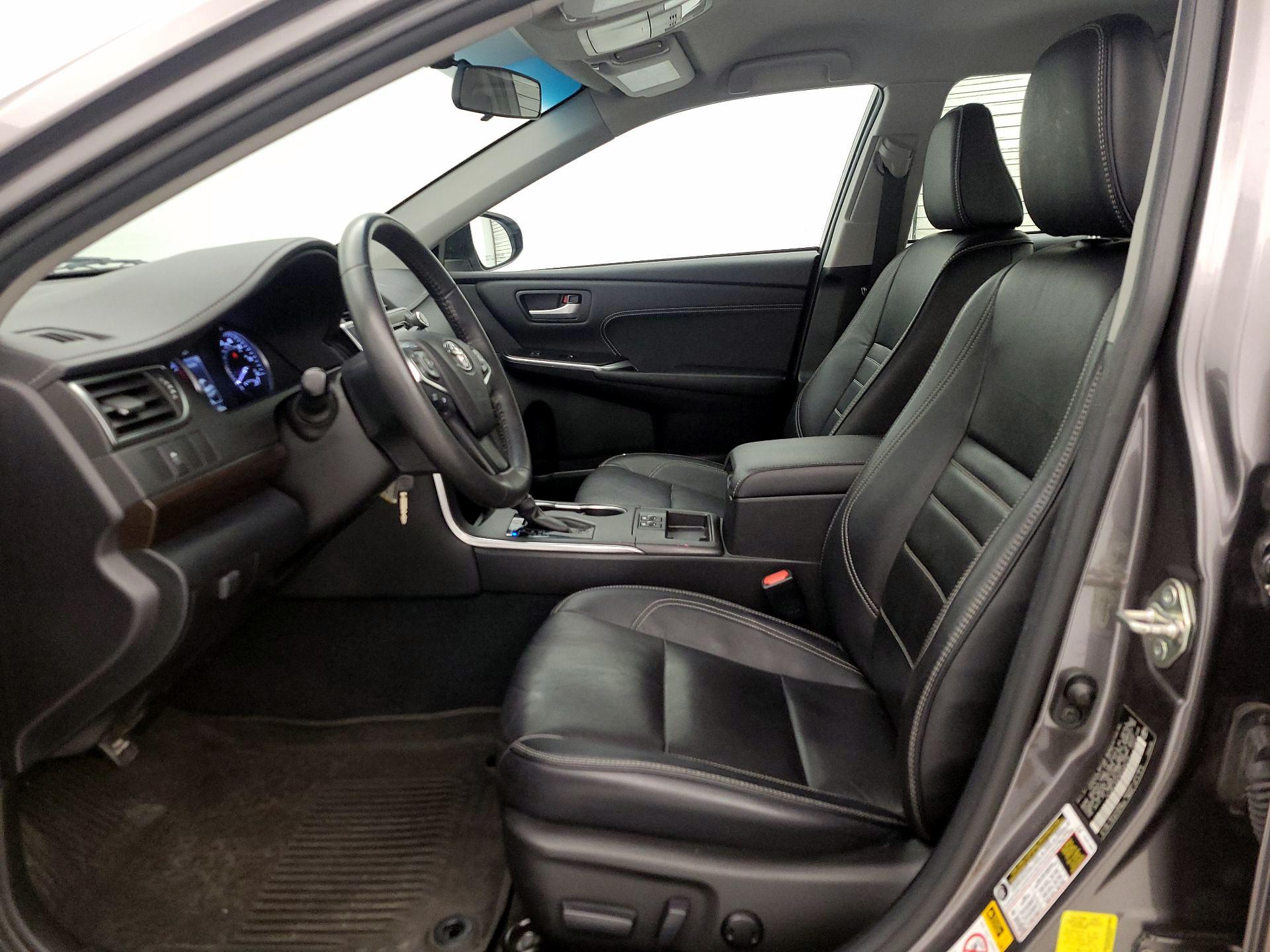 Thumbnail: 2017 Toyota Camry - 11