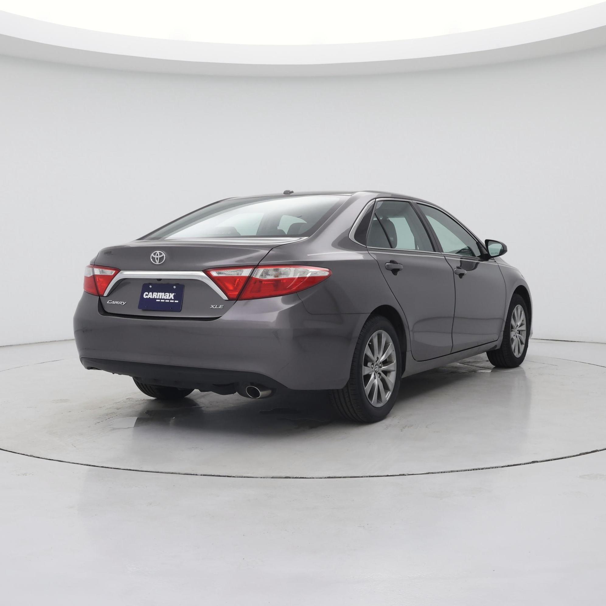 Thumbnail: 2017 Toyota Camry - 8