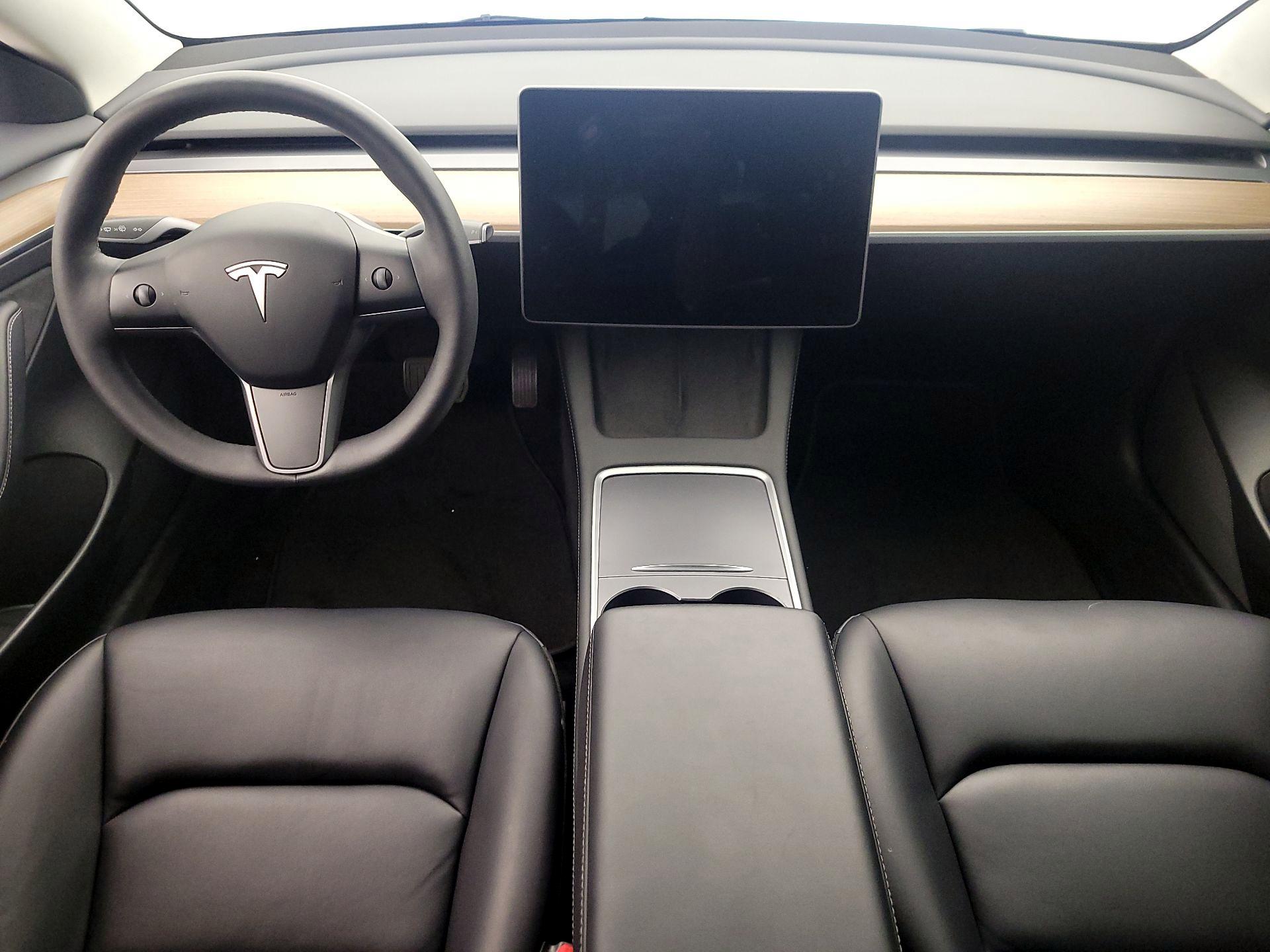 Thumbnail: 2023 Tesla Model 3 - 9