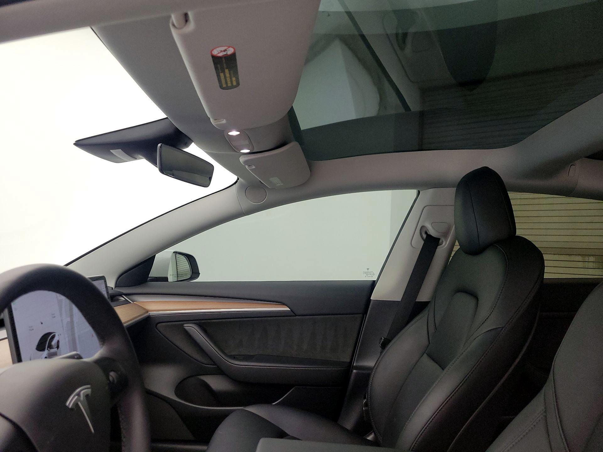 Thumbnail: 2023 Tesla Model 3 - 18