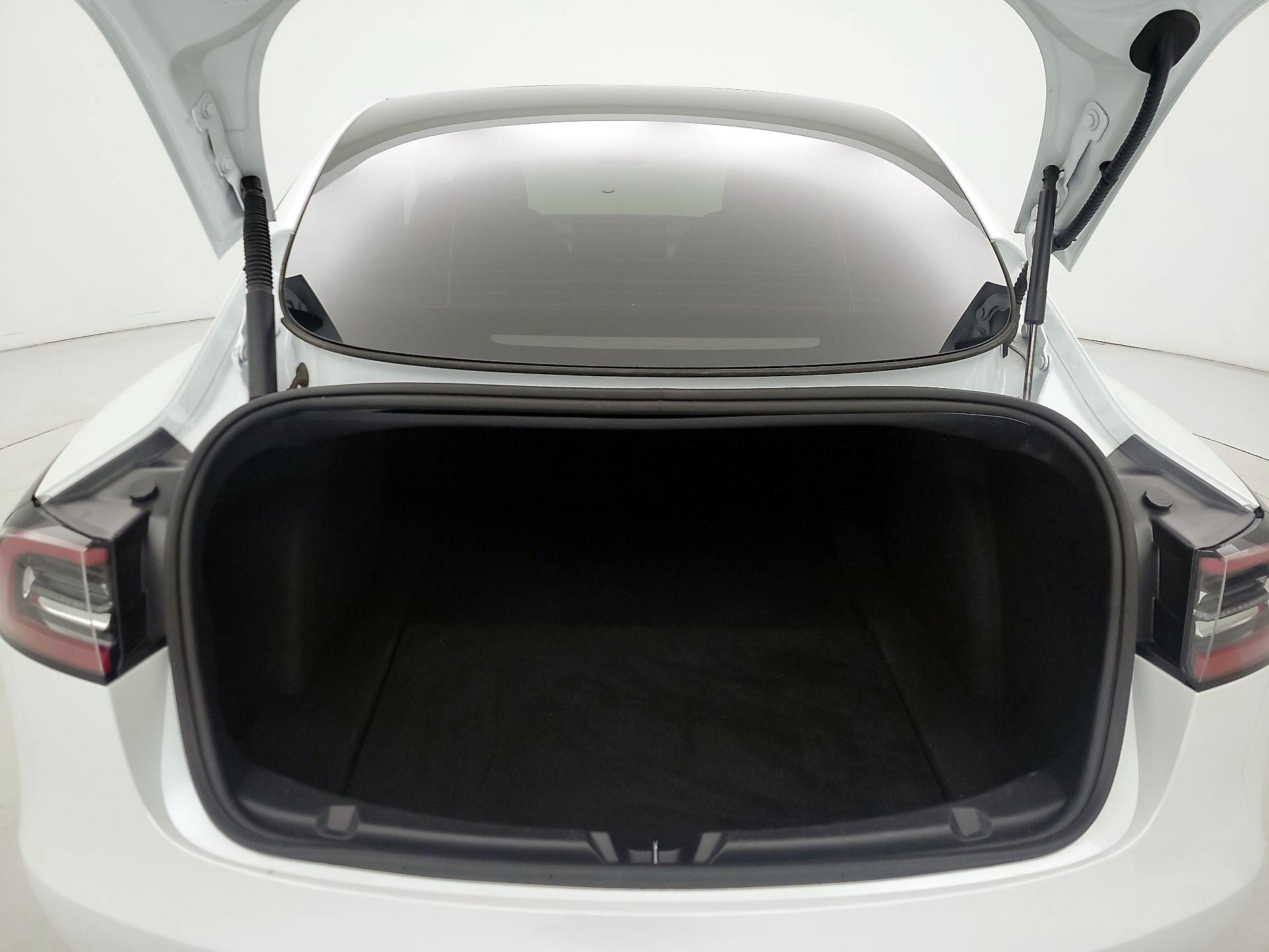 Thumbnail: 2023 Tesla Model 3 - 20