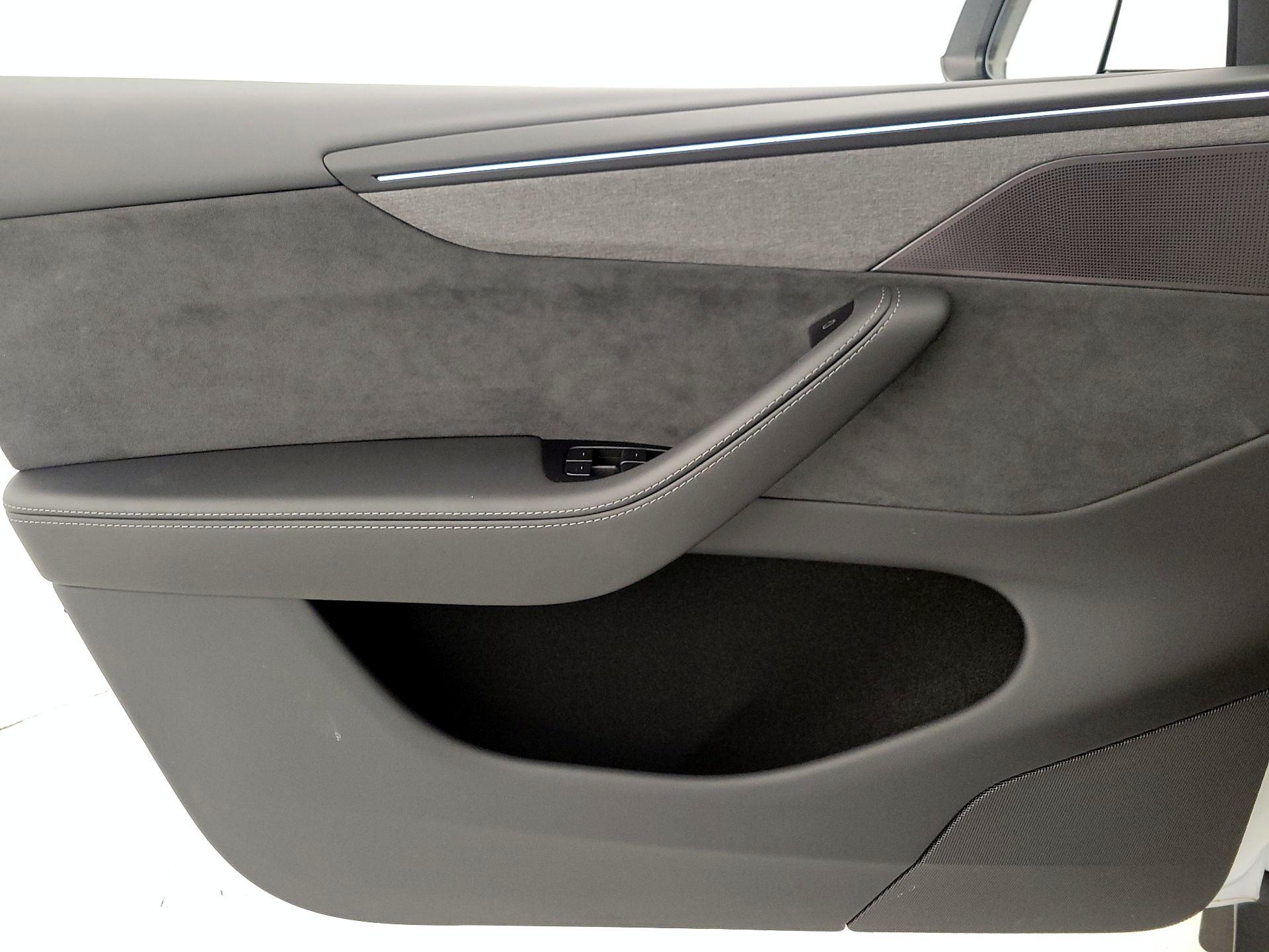 Thumbnail: 2026 Tesla Model Y - 12