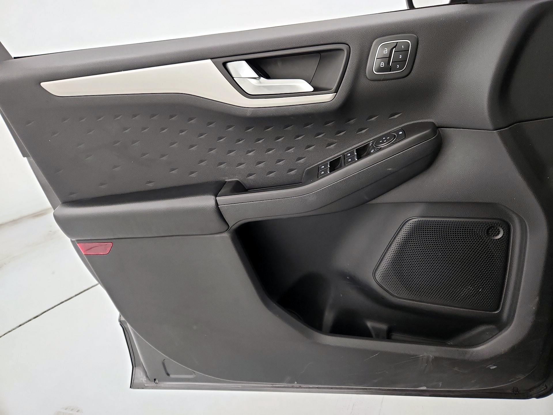 Thumbnail: 2020 Ford Escape - 12