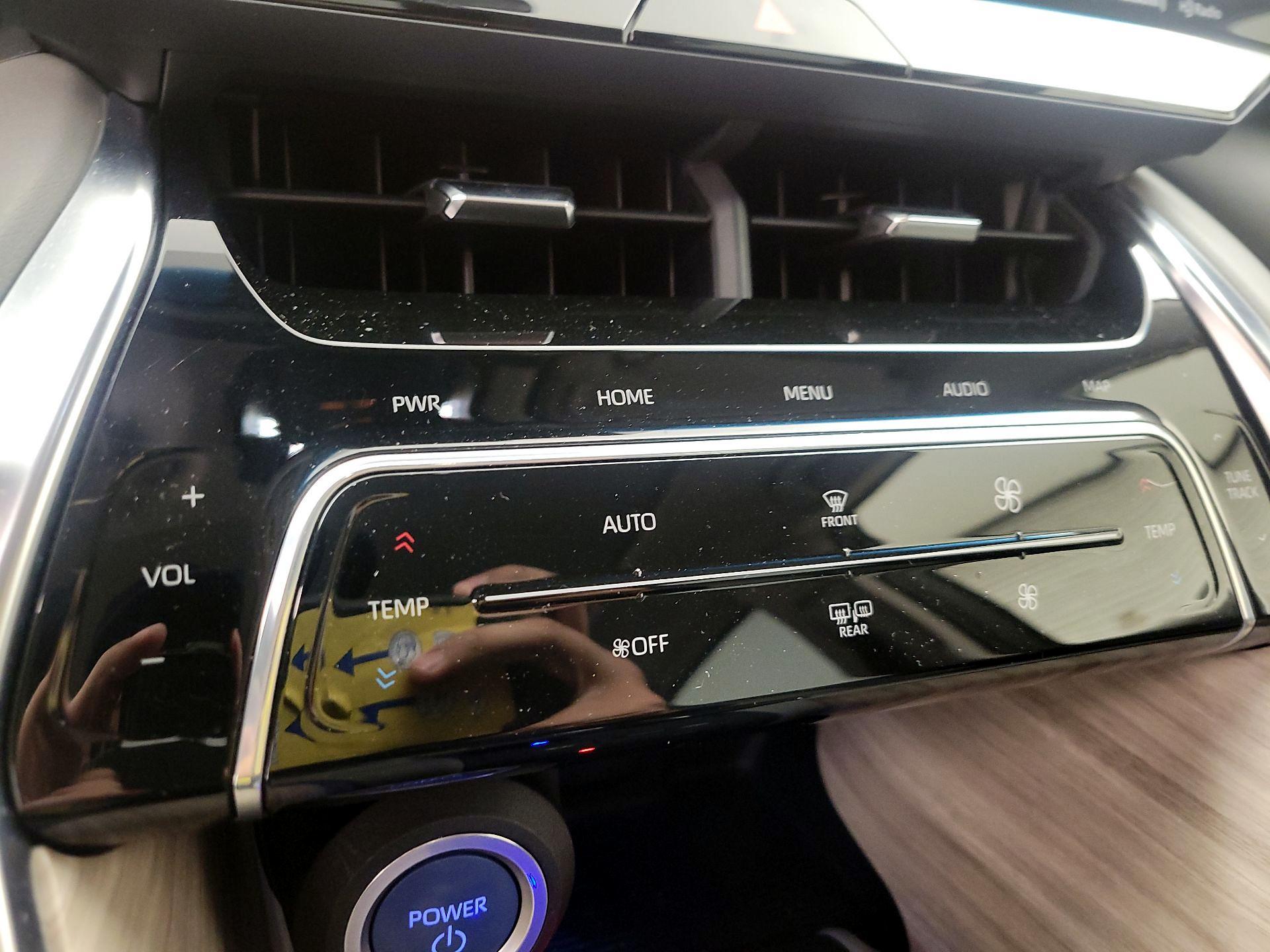 Thumbnail: 2021 Toyota Venza - 17