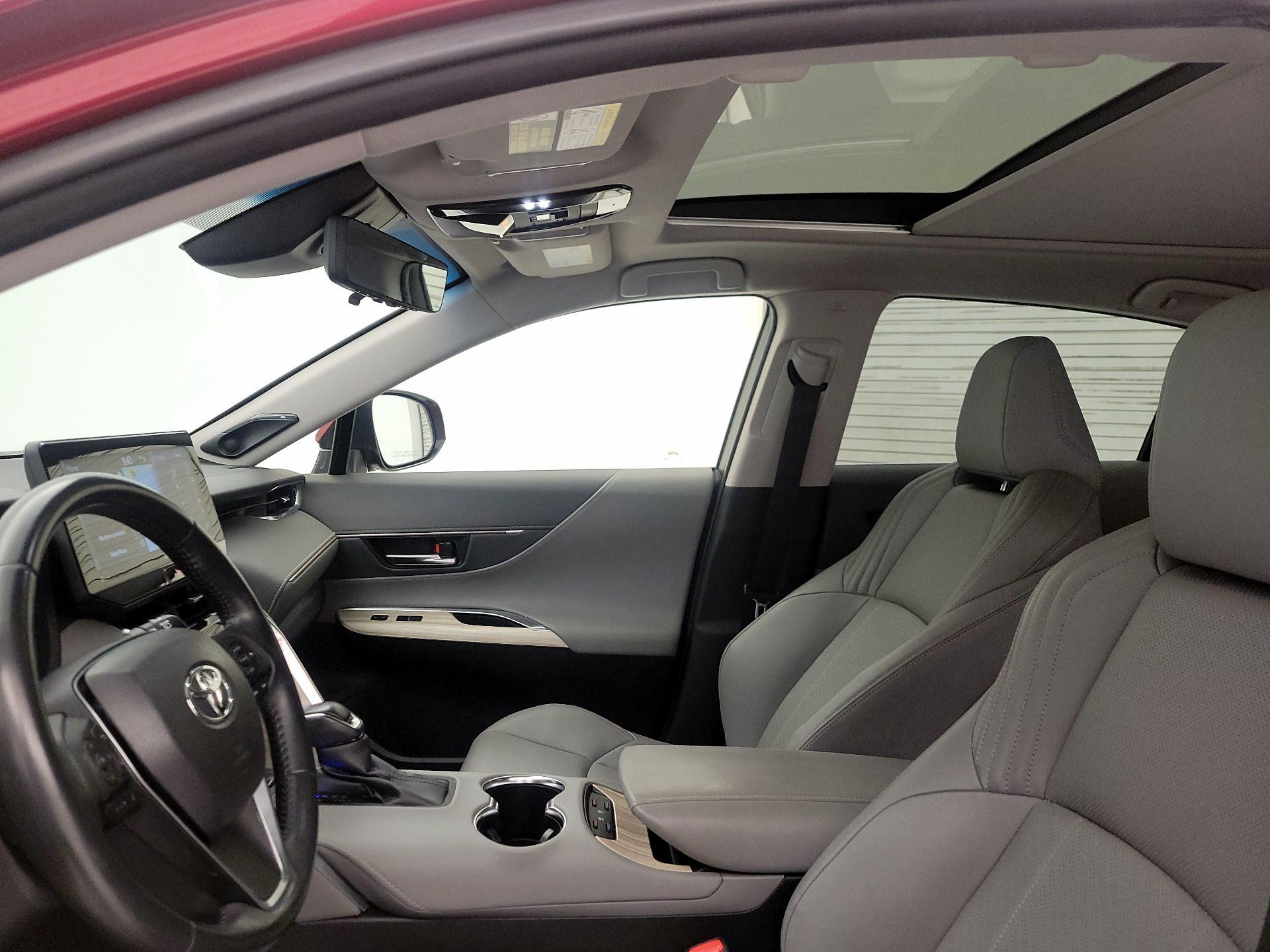 Thumbnail: 2021 Toyota Venza - 20