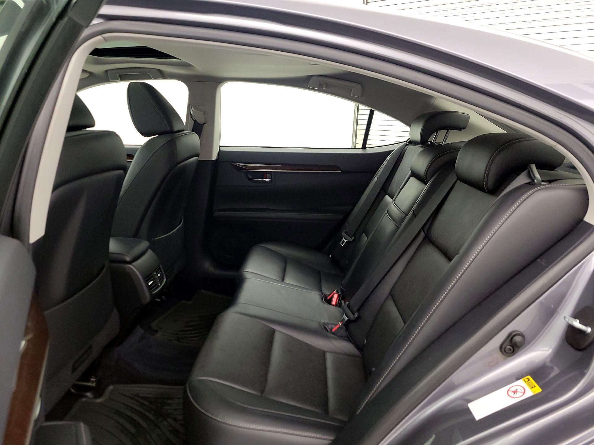 Thumbnail: 2014 Lexus ES - 20