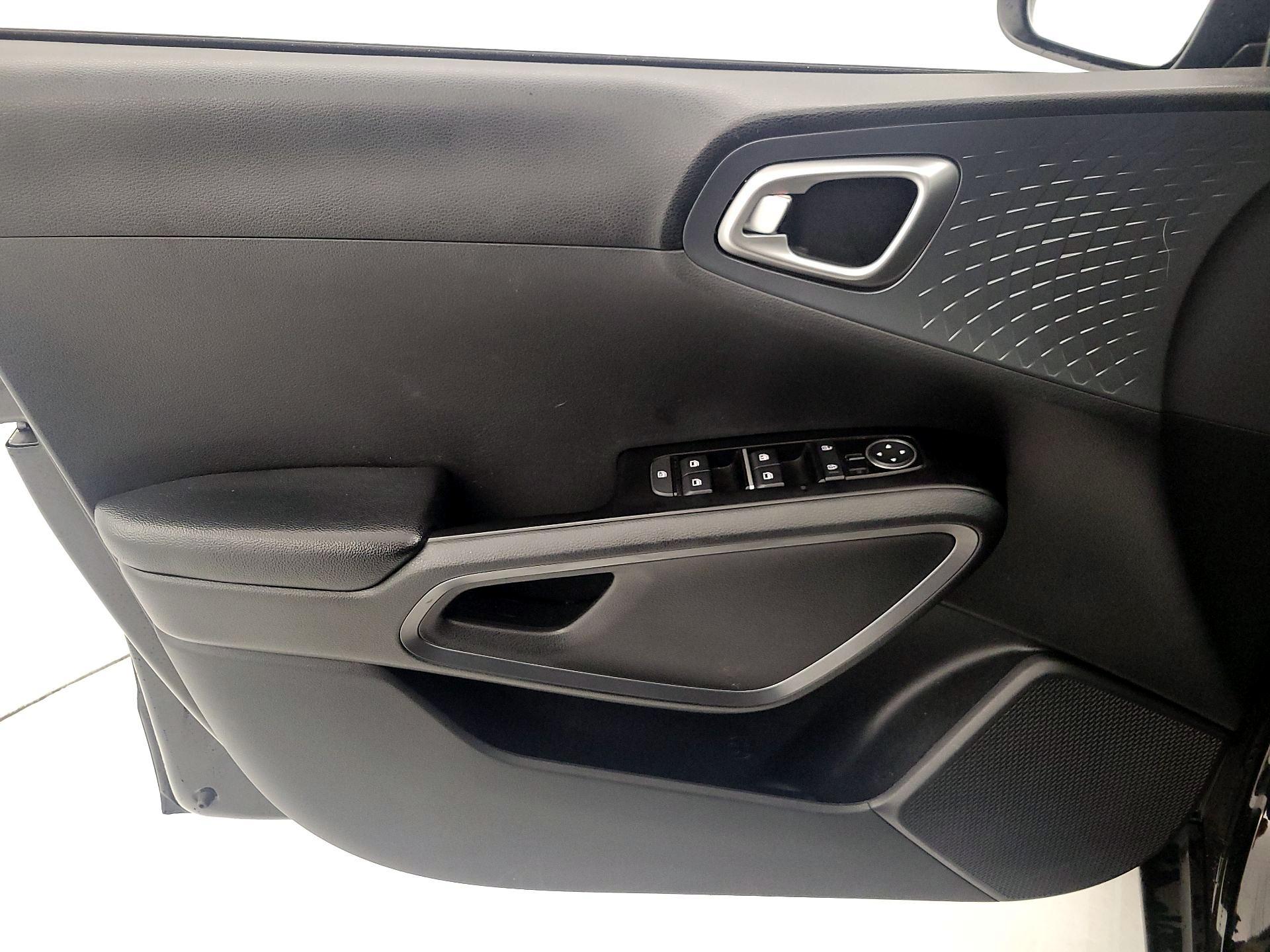Thumbnail: 2021 Kia Soul - 12