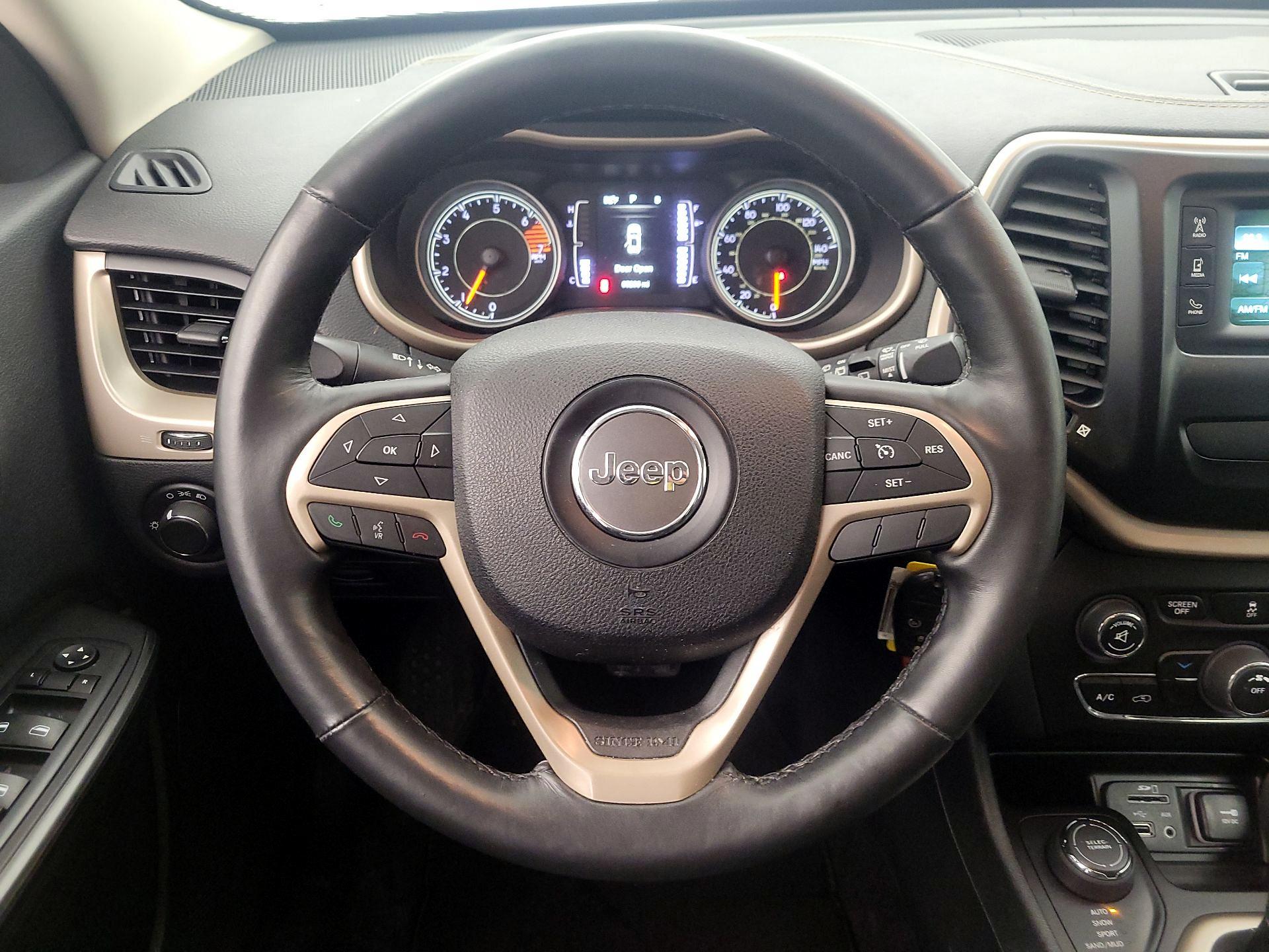 Thumbnail: 2016 Jeep Cherokee - 10