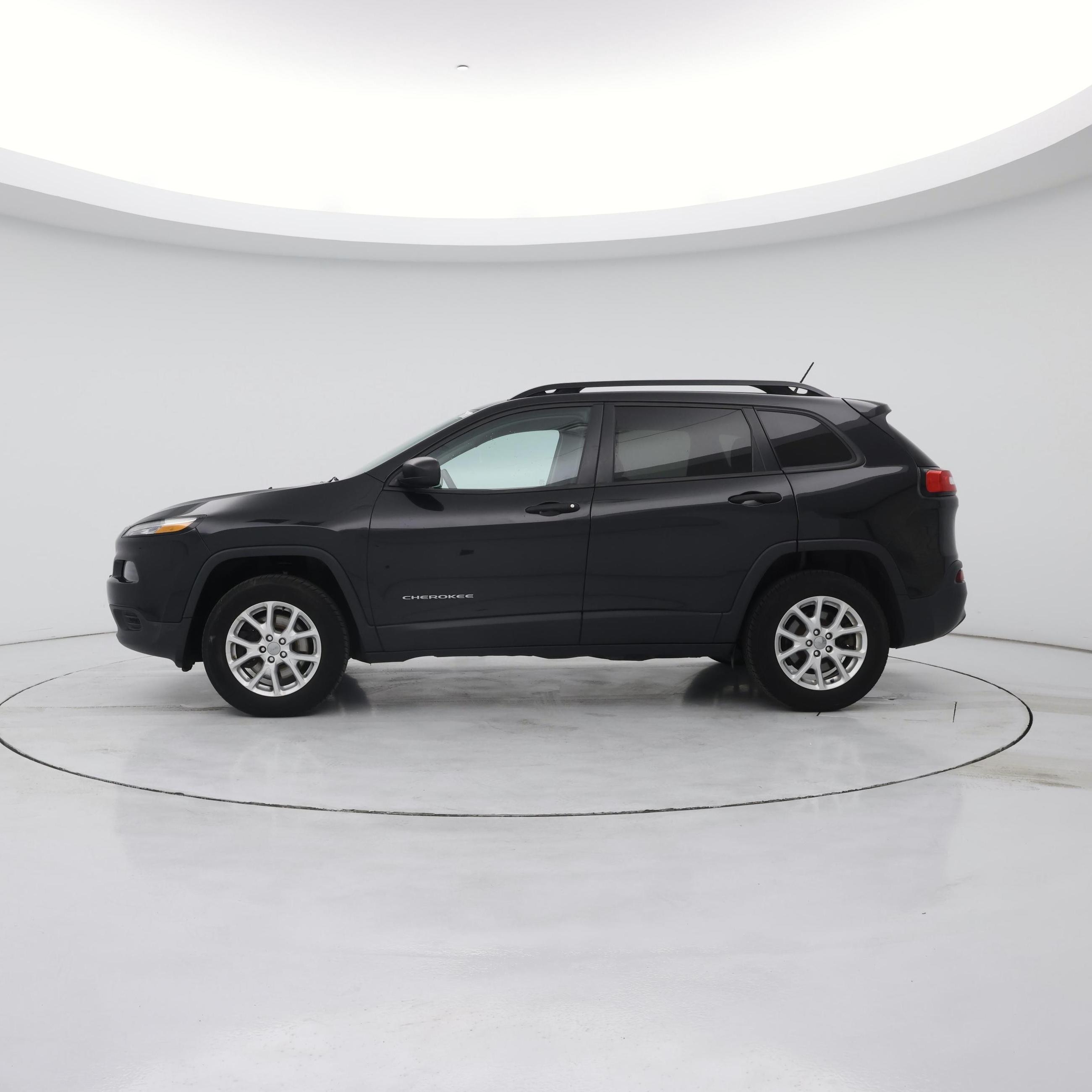 Thumbnail: 2016 Jeep Cherokee - 3