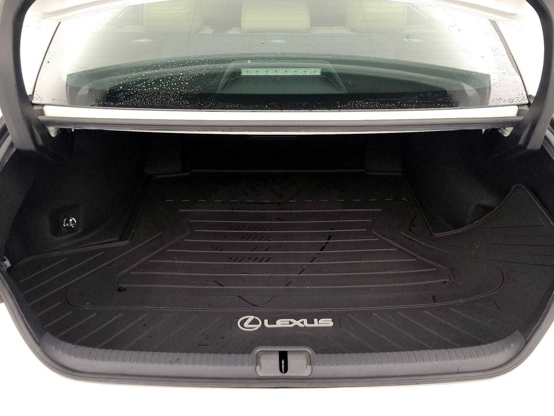 Thumbnail: 2019 Lexus ES - 20