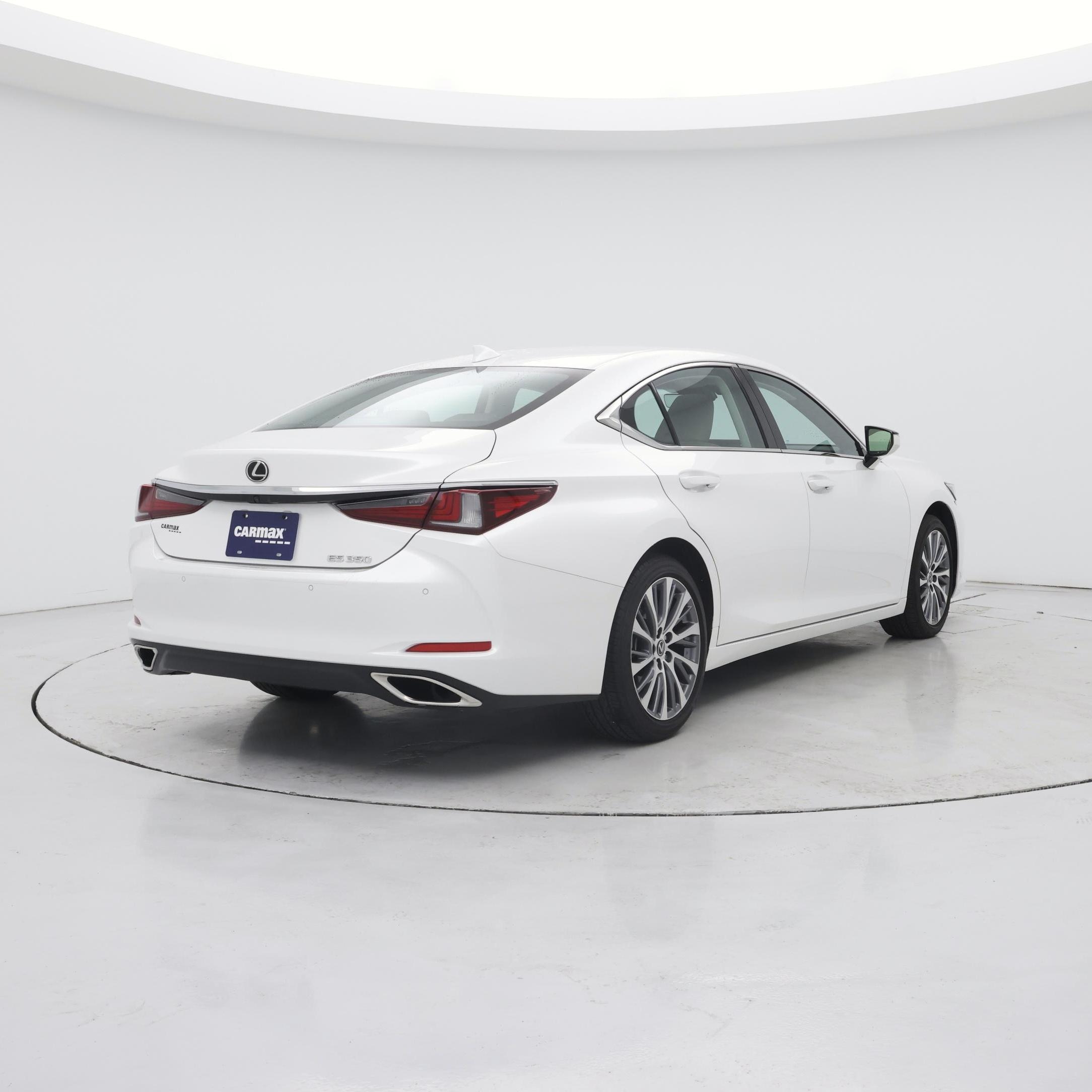 Thumbnail: 2019 Lexus ES - 8