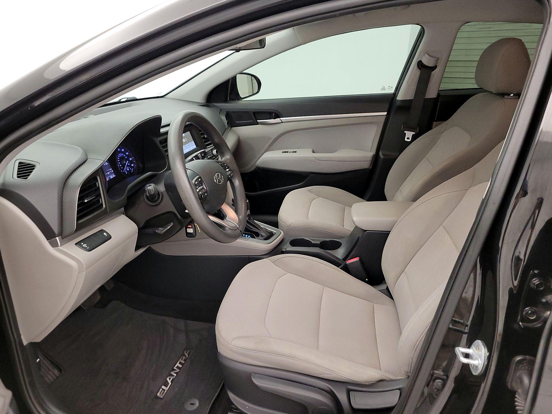 Thumbnail: 2019 Hyundai Elantra - 11