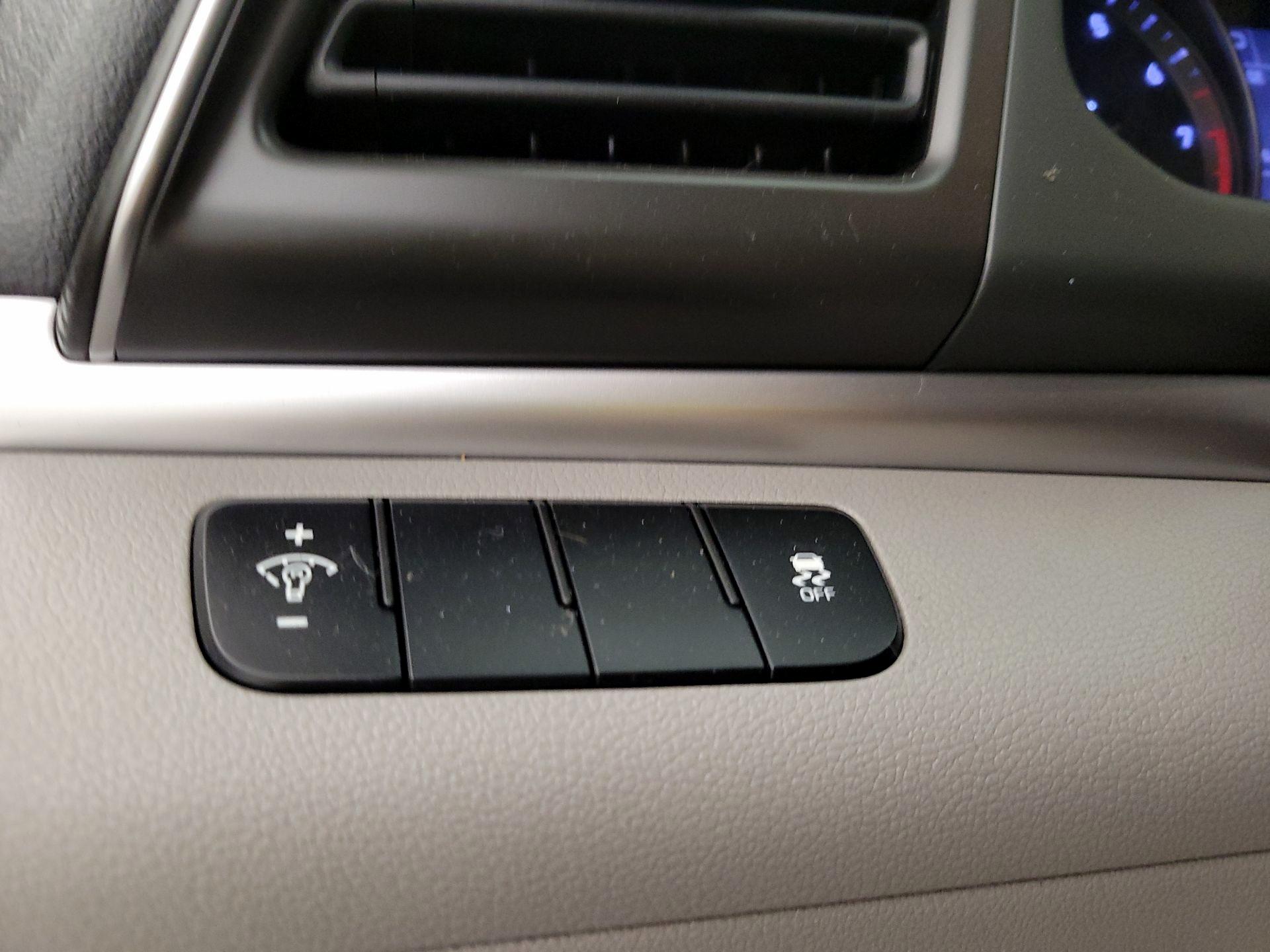 Thumbnail: 2019 Hyundai Elantra - 13